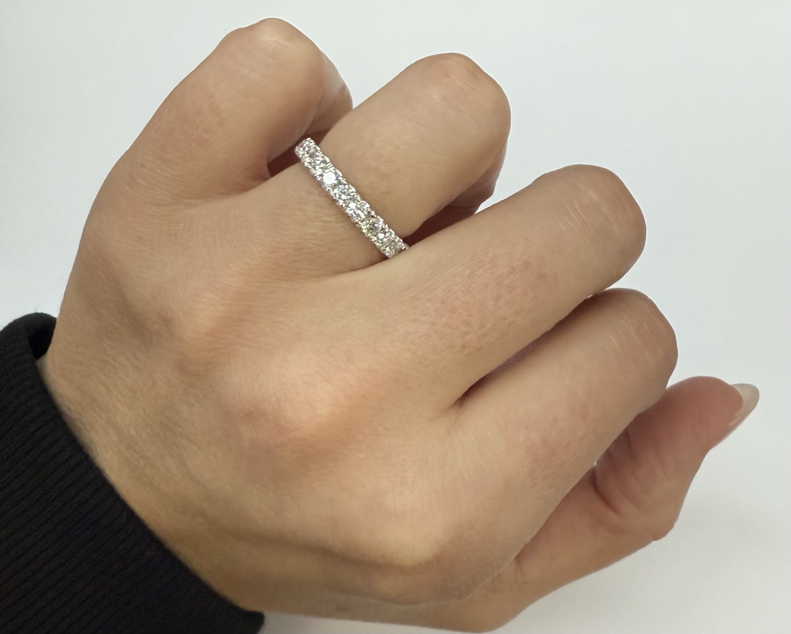 14k White Gold 1.26 Cttw Round Brilliant Cut Diamond Fishtail Style Band - Image 11