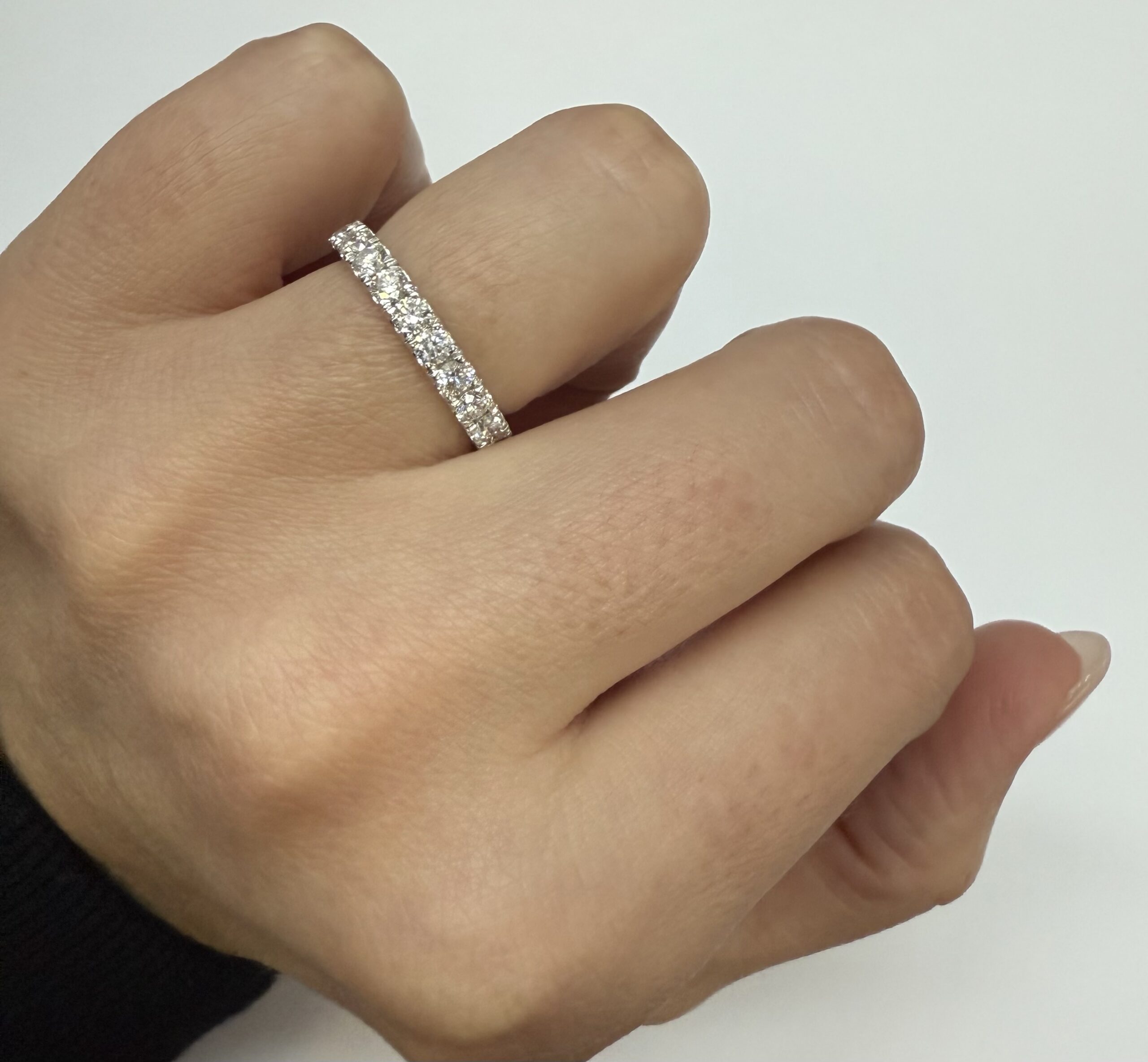 14k White Gold 1.26 Cttw Round Brilliant Cut Diamond Fishtail Style Band - Image 10