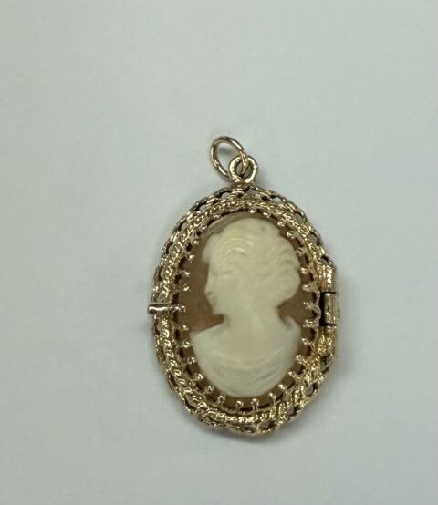 Antique 14k Yellow Gold Filigree Cameo Locket