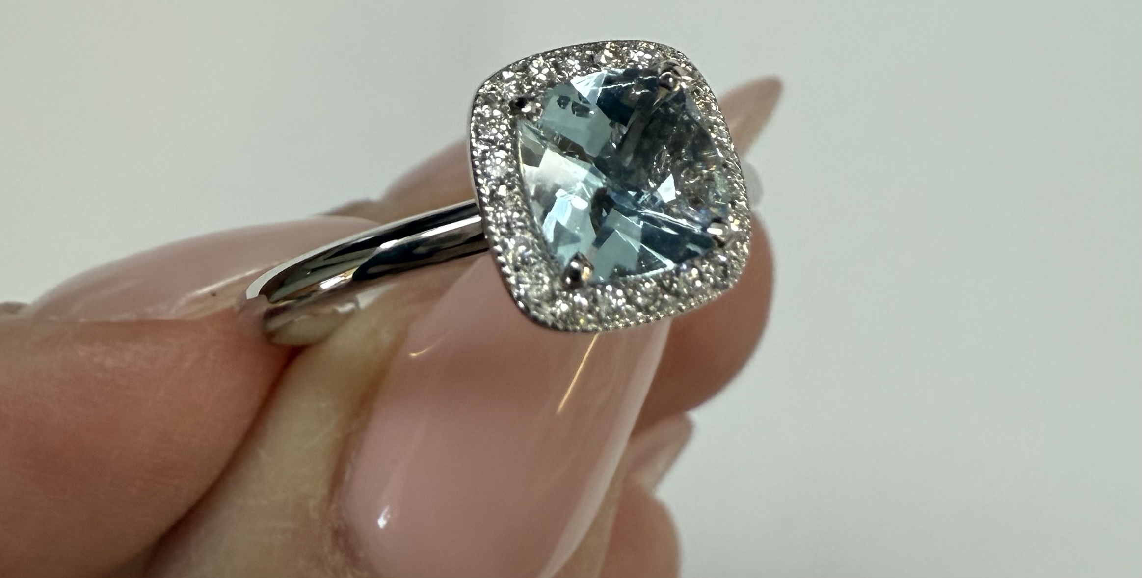 14k White Gold Genuine .70 Cttw Cushion Shaped Aquamarine & Diamond Halo - Image 5