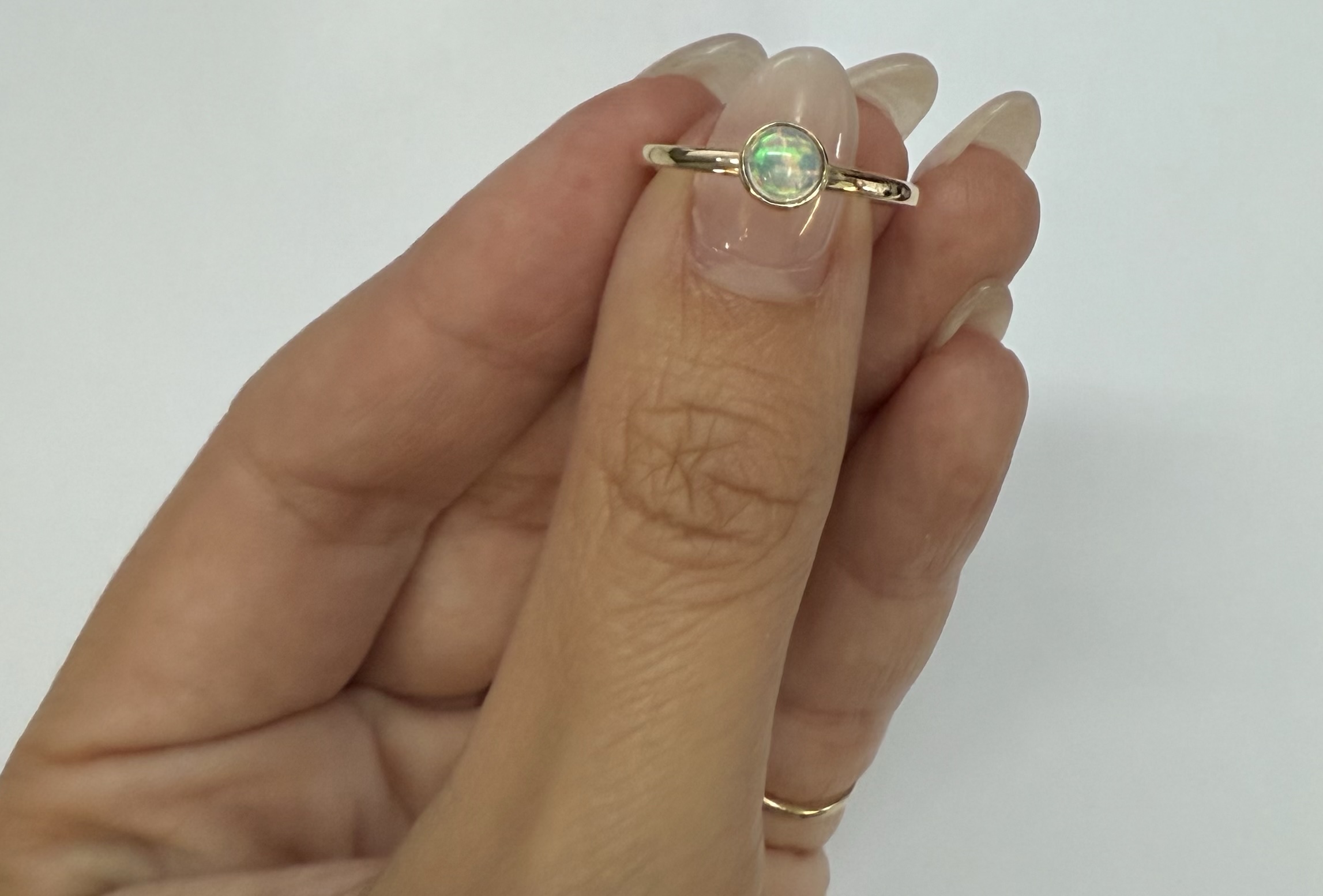 14k Yellow Gold Genuine .31 Cttw Opal Bezel Ring - Image 10