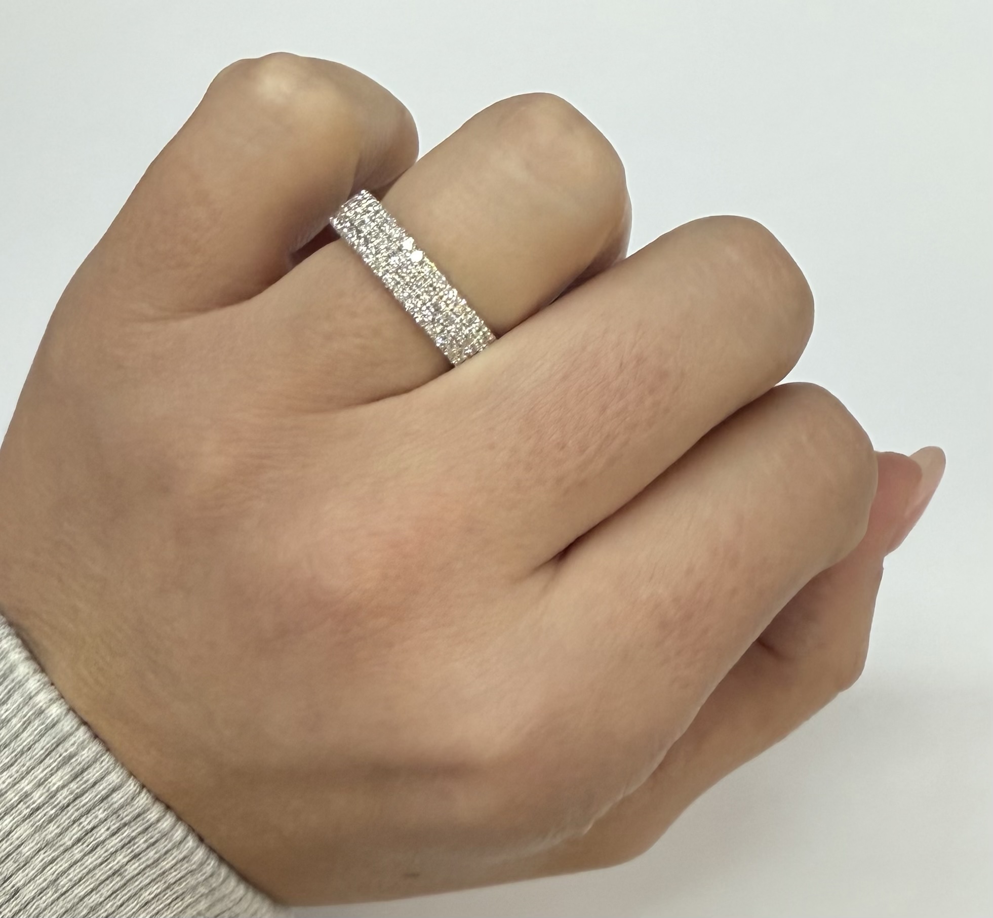 14k White Gold Triple Row Genuine .77 Cttw Round Brilliant Cut Diamond Band - Image 18