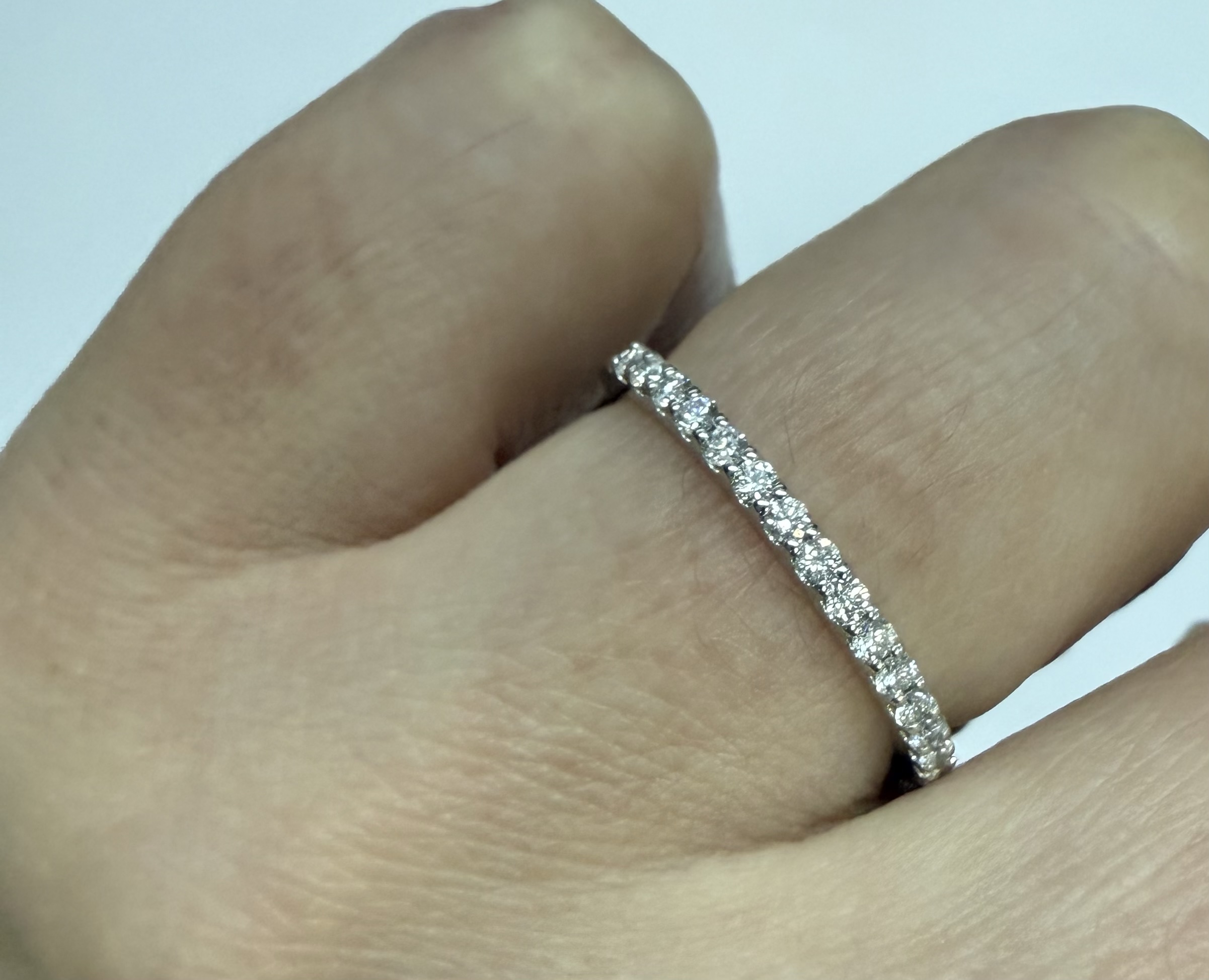 14k White Gold 18 Stone Genuine .29 Cttw Round Brilliant Cut Diamond Band - Image 20