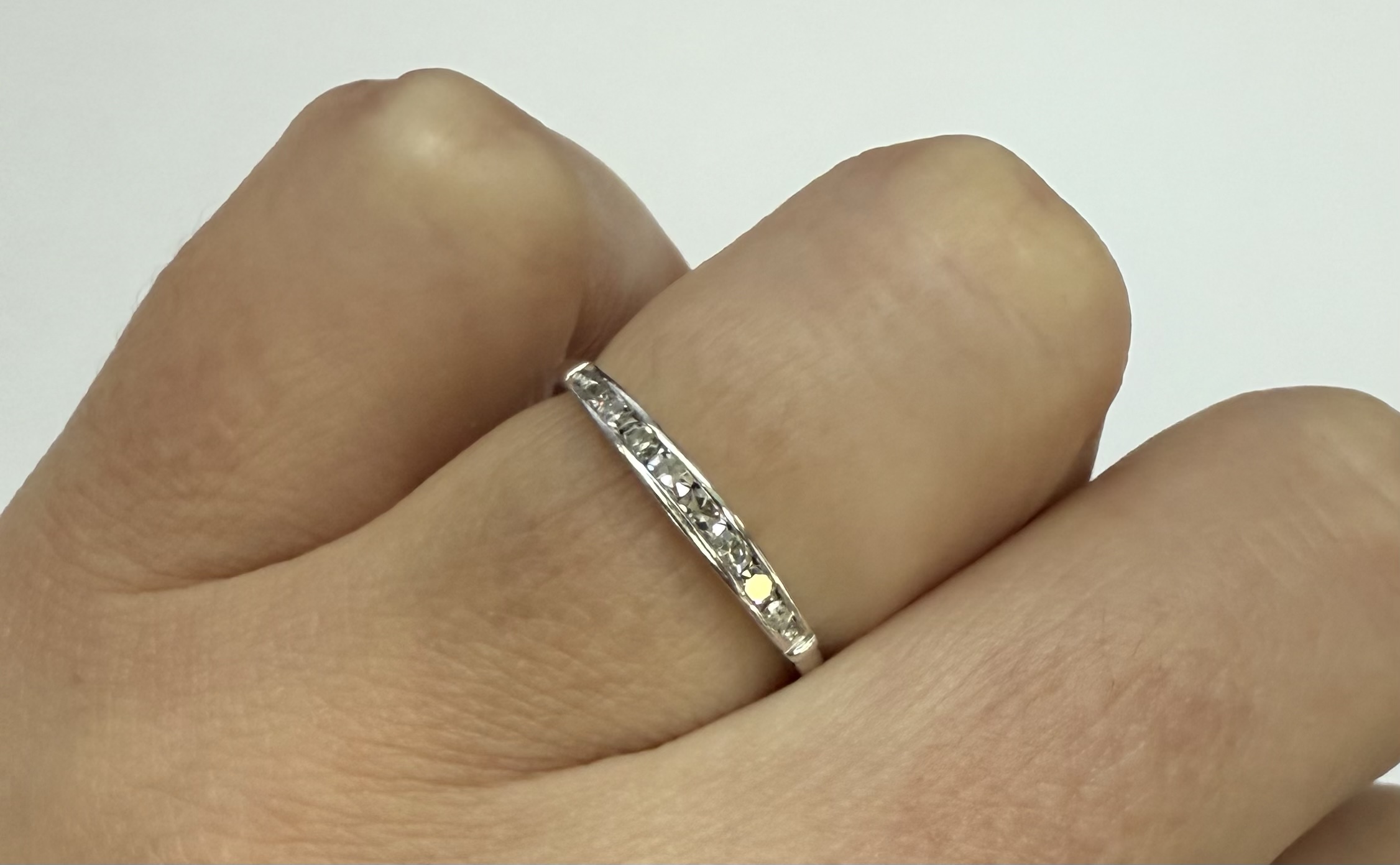 Antique 14k White Gold Genuine .08 Cttw Single Cut Diamond Channel Set Band - Image 40