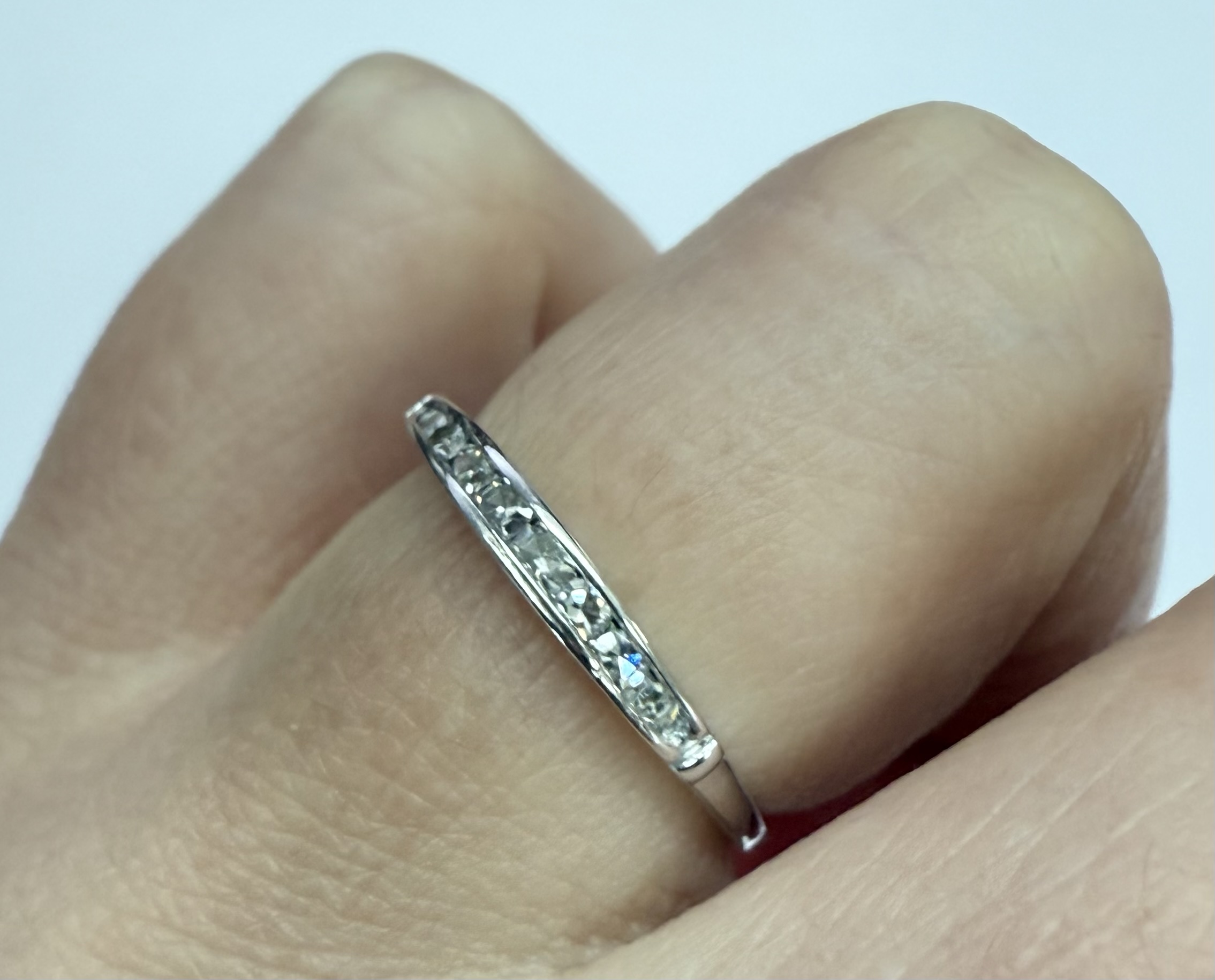 Antique 14k White Gold Genuine .08 Cttw Single Cut Diamond Channel Set Band - Image 37