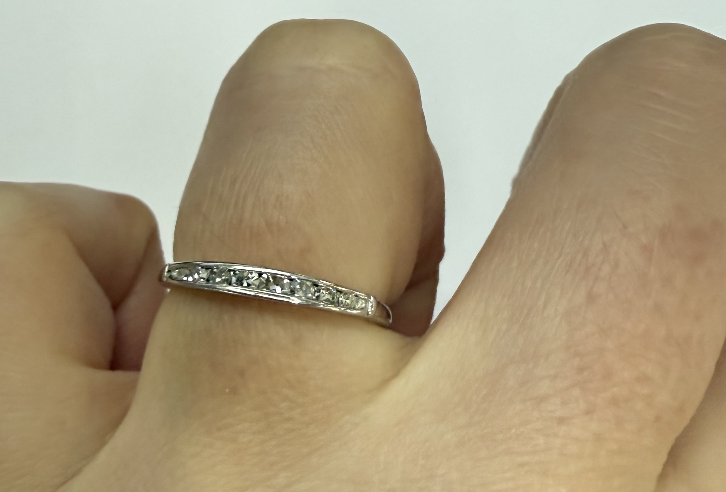 Antique 14k White Gold Genuine .08 Cttw Single Cut Diamond Channel Set Band - Image 34
