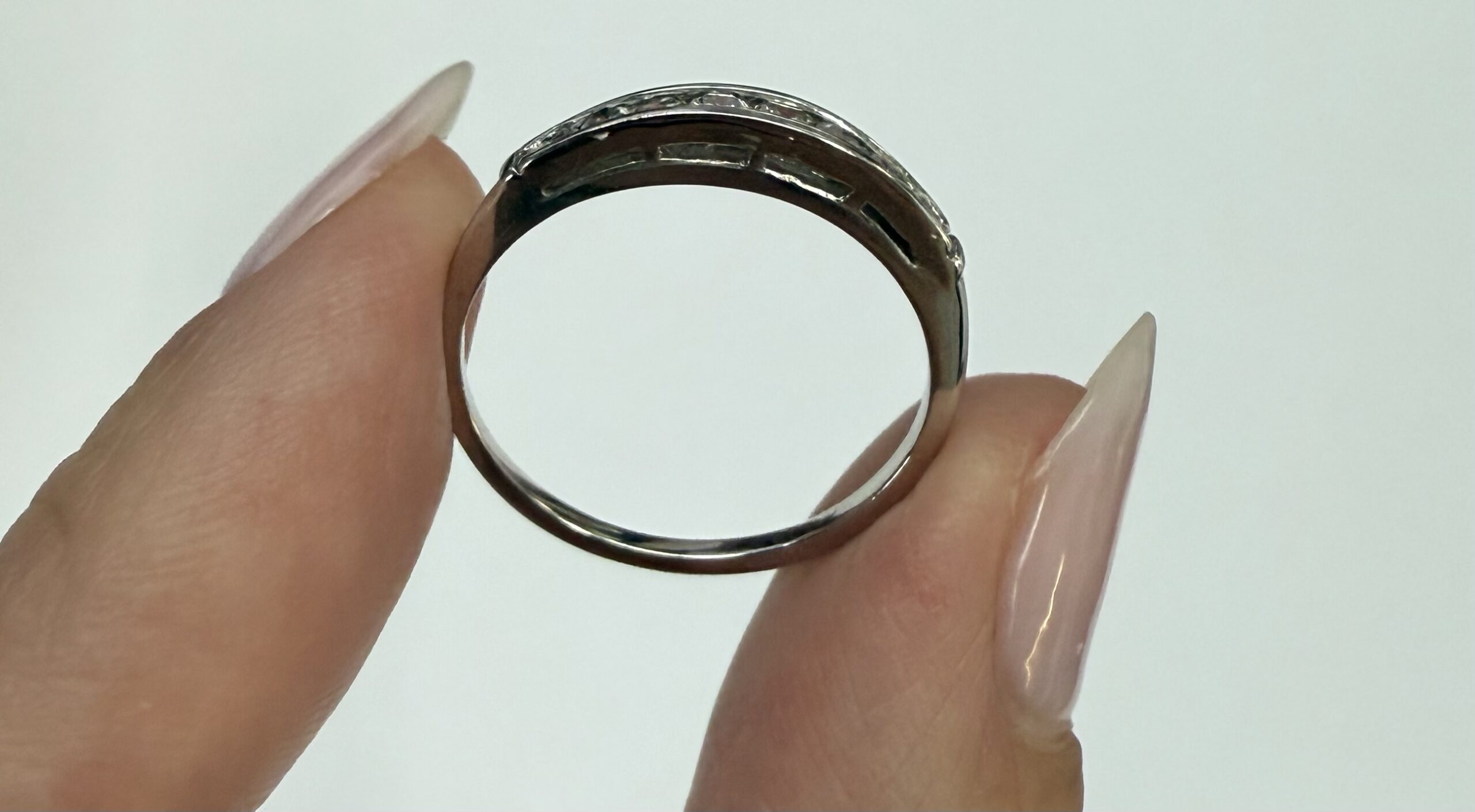 Antique 14k White Gold Genuine .08 Cttw Single Cut Diamond Channel Set Band - Image 28