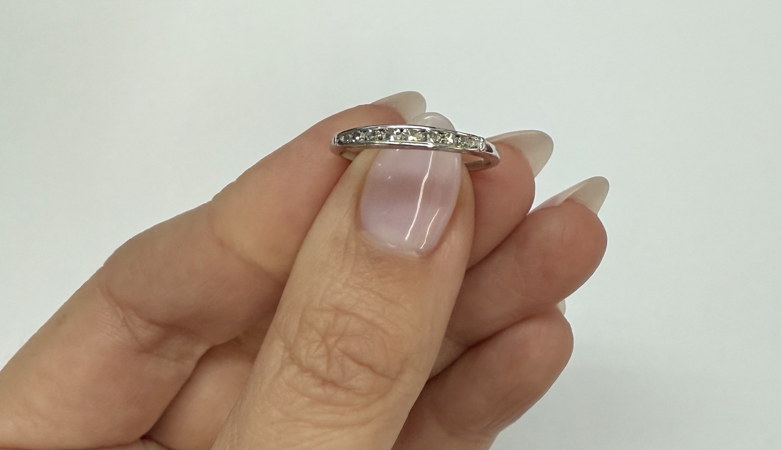 Antique 14k White Gold Genuine .08 Cttw Single Cut Diamond Channel Set Band - Image 17