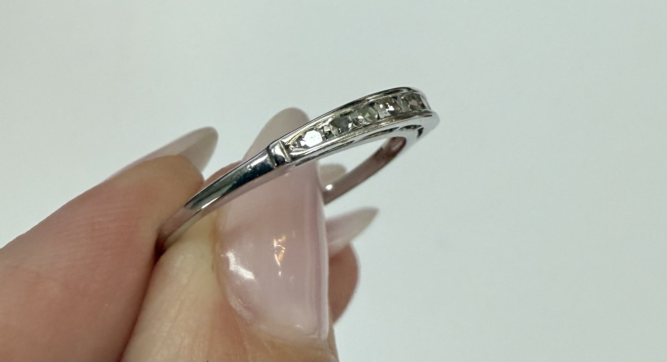 Antique 14k White Gold Genuine .08 Cttw Single Cut Diamond Channel Set Band - Image 15