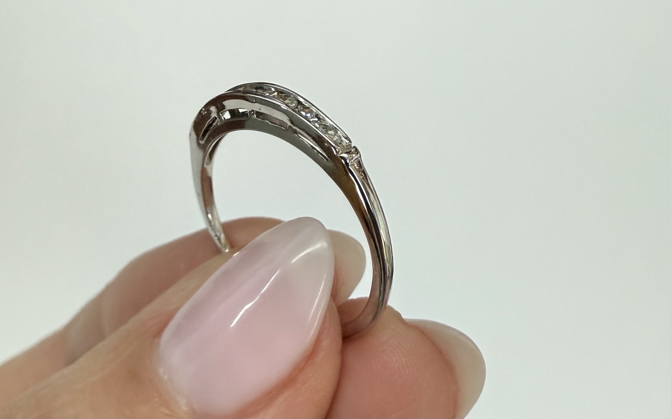 Antique 14k White Gold Genuine .08 Cttw Single Cut Diamond Channel Set Band - Image 14