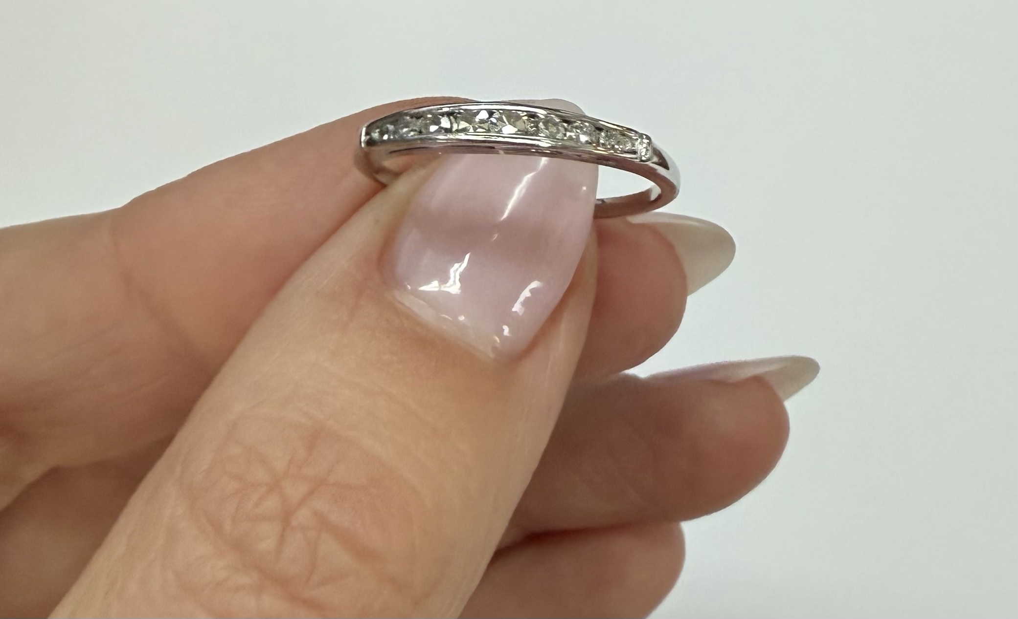 Antique 14k White Gold Genuine .08 Cttw Single Cut Diamond Channel Set Band - Image 10