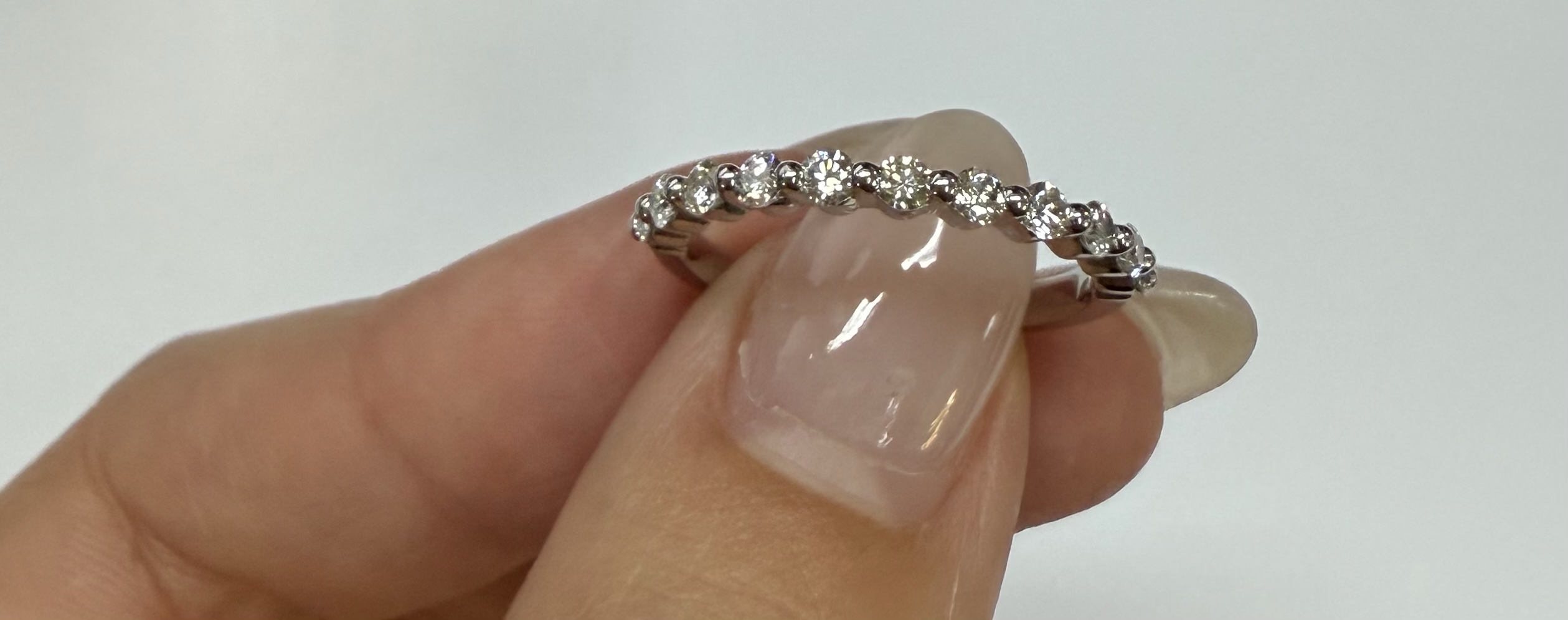 14k White Gold 11 Stone Genuine 1/2 Cttw Round Brilliant Cut Diamond Band - Image 8