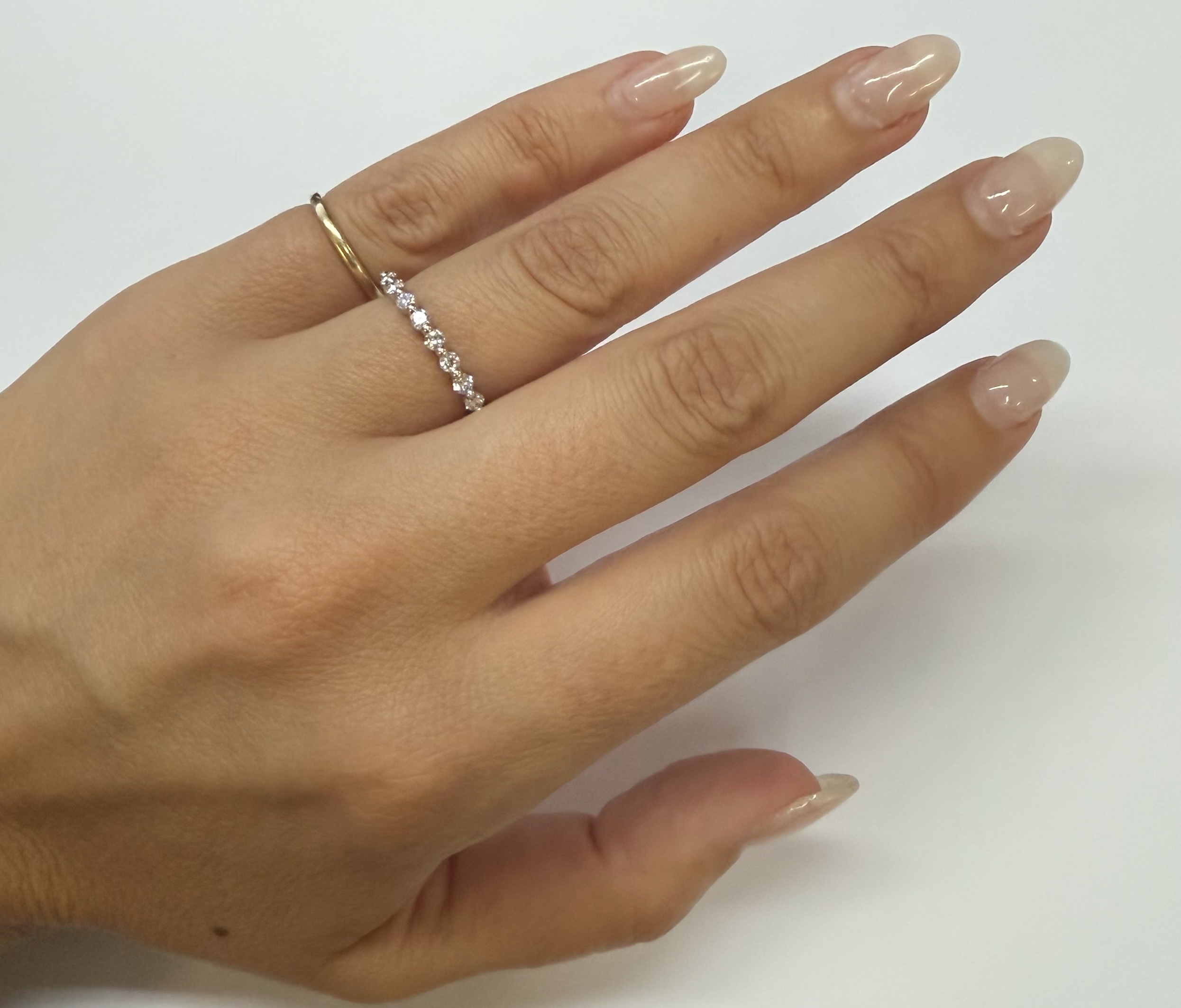 14k White Gold 11 Stone Genuine 1/2 Cttw Round Brilliant Cut Diamond Band - Image 37