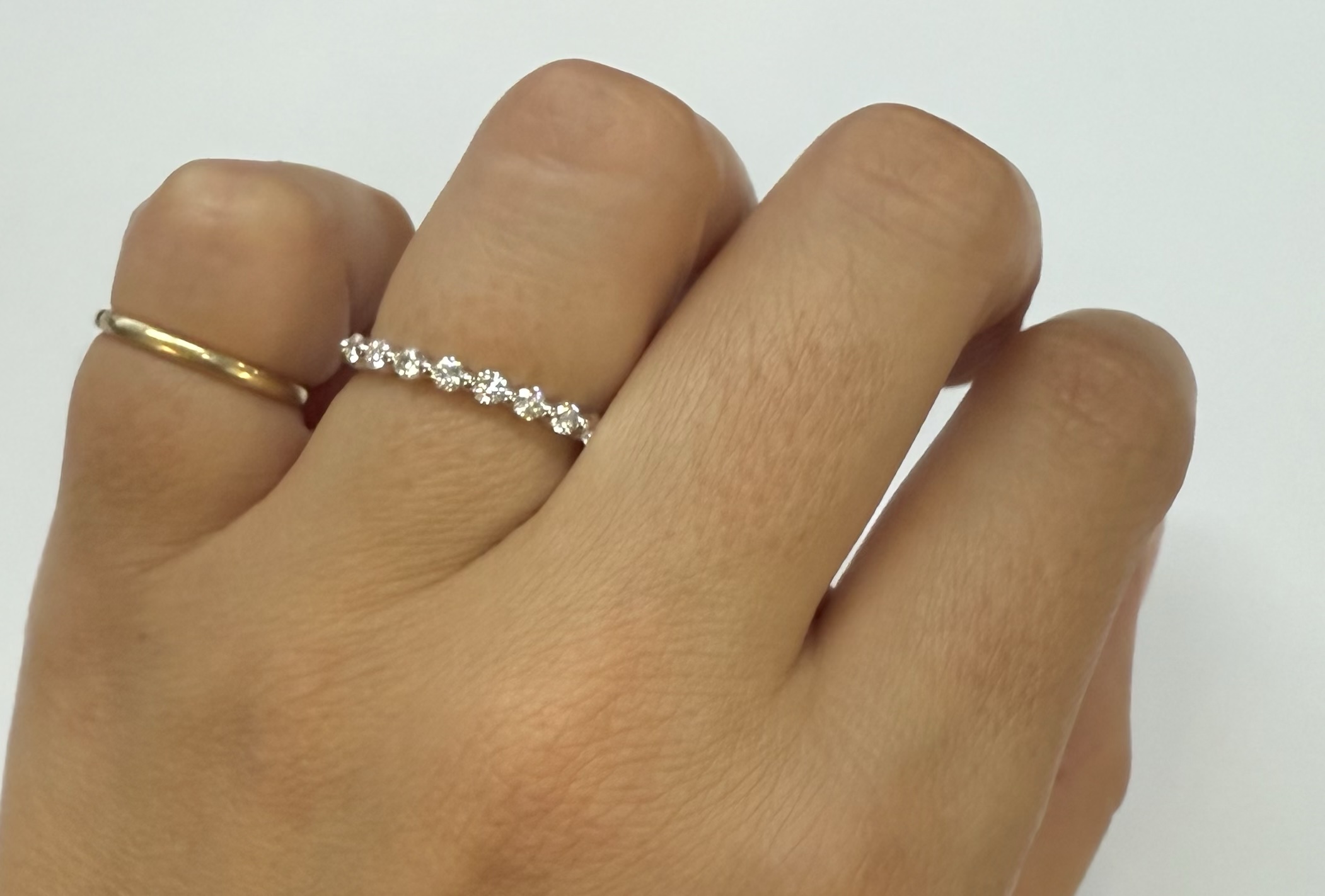 14k White Gold 11 Stone Genuine 1/2 Cttw Round Brilliant Cut Diamond Band - Image 45