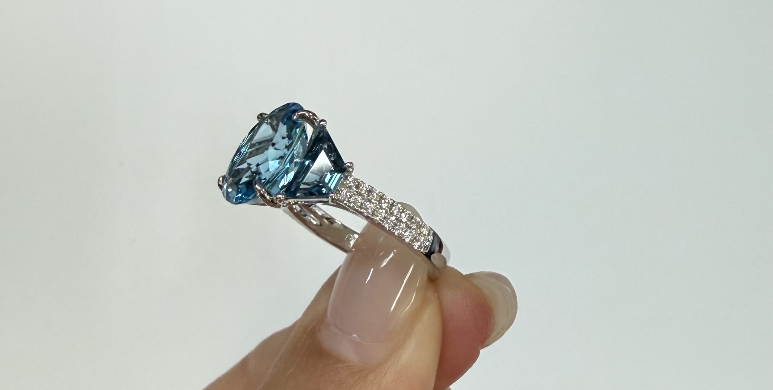 14k White Gold Genuine 4.95 Cttw Blue Topaz & 1.47 Cttw Genuine London Blue Topaz Ring - Image 11