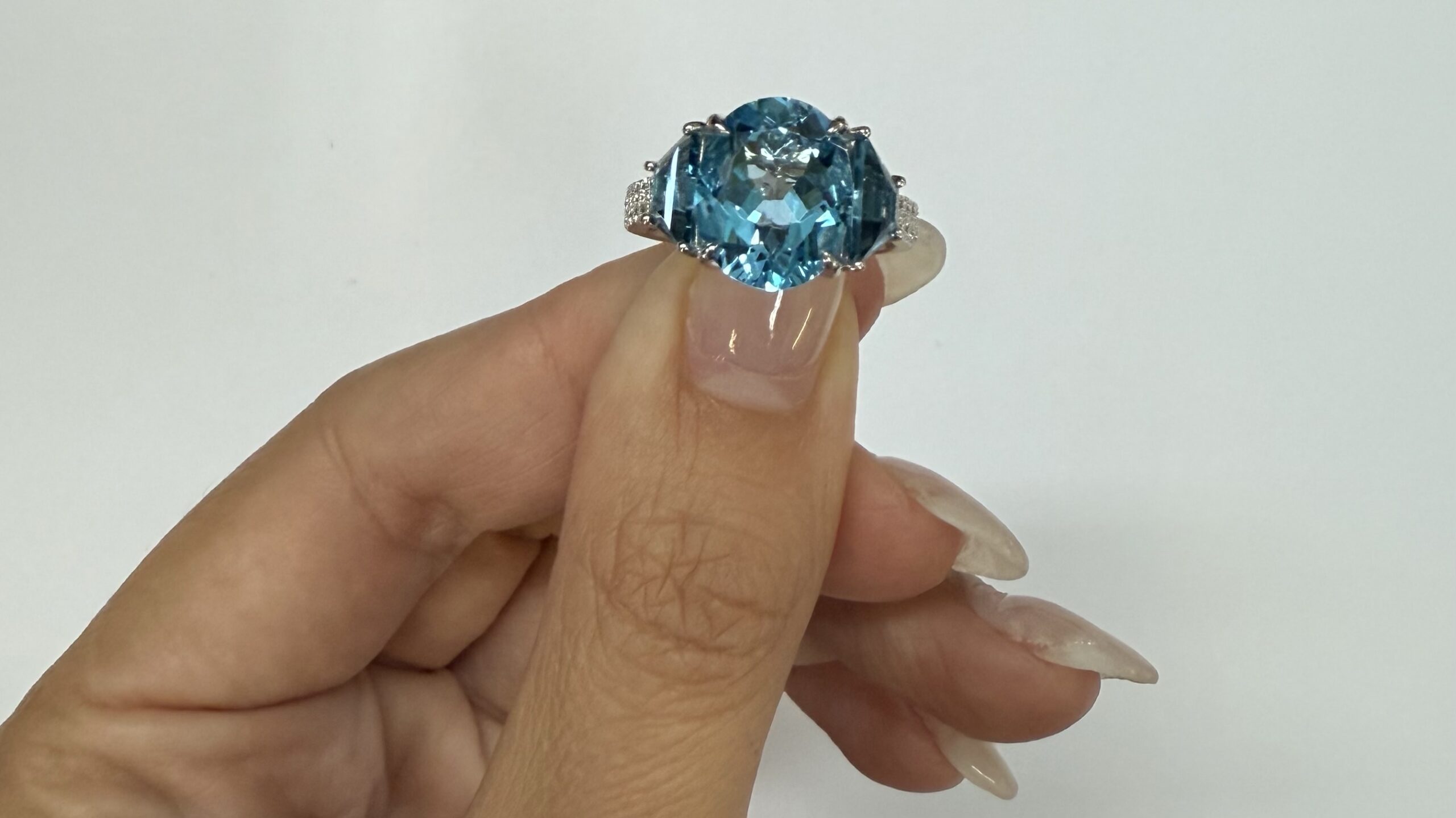 14k White Gold Genuine 4.95 Cttw Blue Topaz & 1.47 Cttw Genuine London Blue Topaz Ring - Image 7