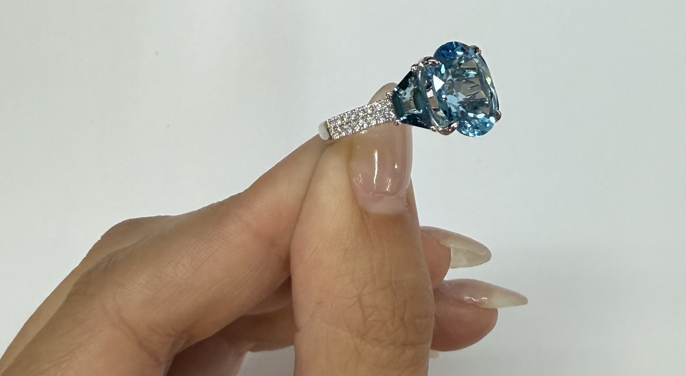 14k White Gold Genuine 4.95 Cttw Blue Topaz & 1.47 Cttw Genuine London Blue Topaz Ring - Image 8