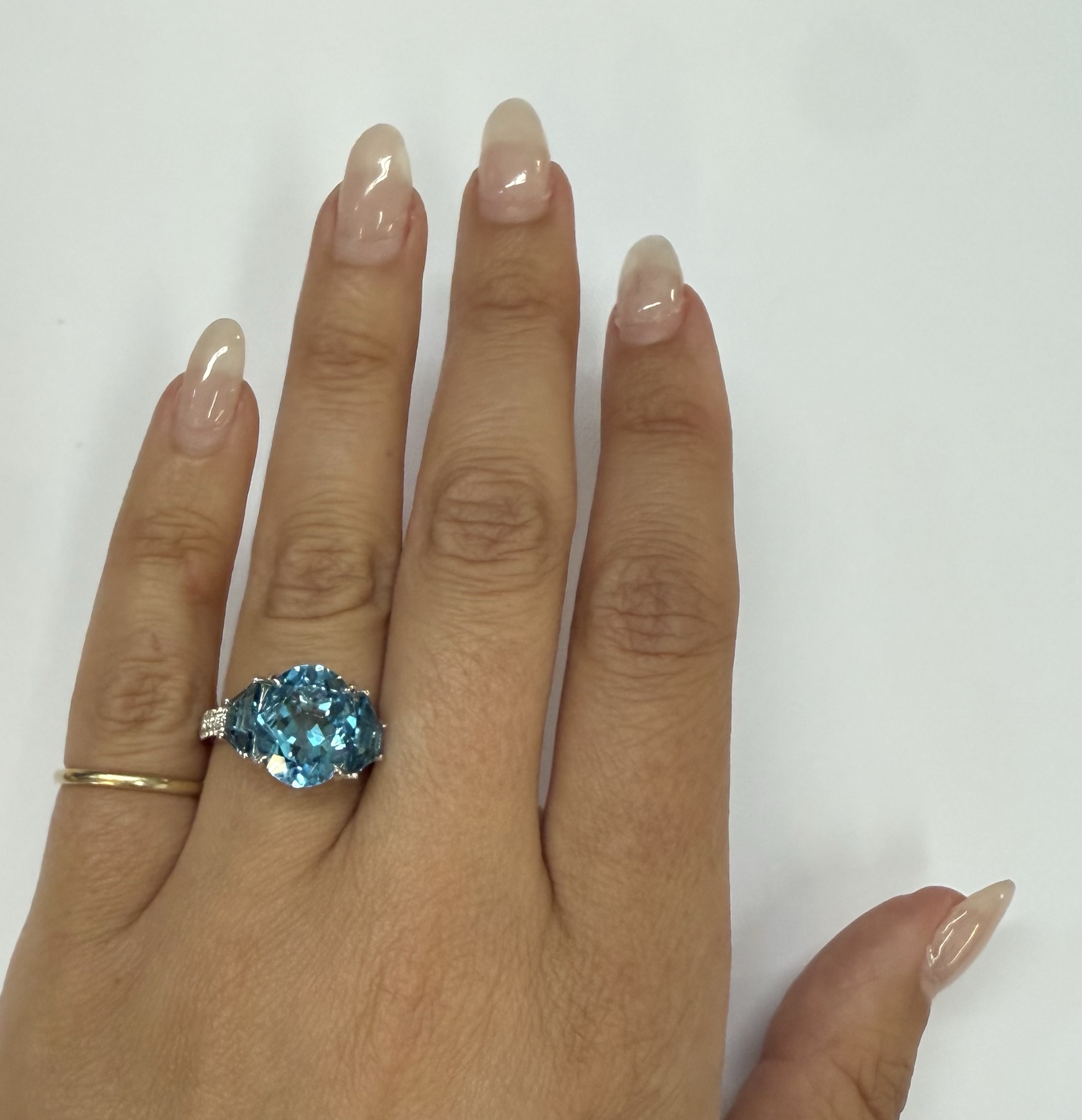 14k White Gold Genuine 4.95 Cttw Blue Topaz & 1.47 Cttw Genuine London Blue Topaz Ring - Image 20