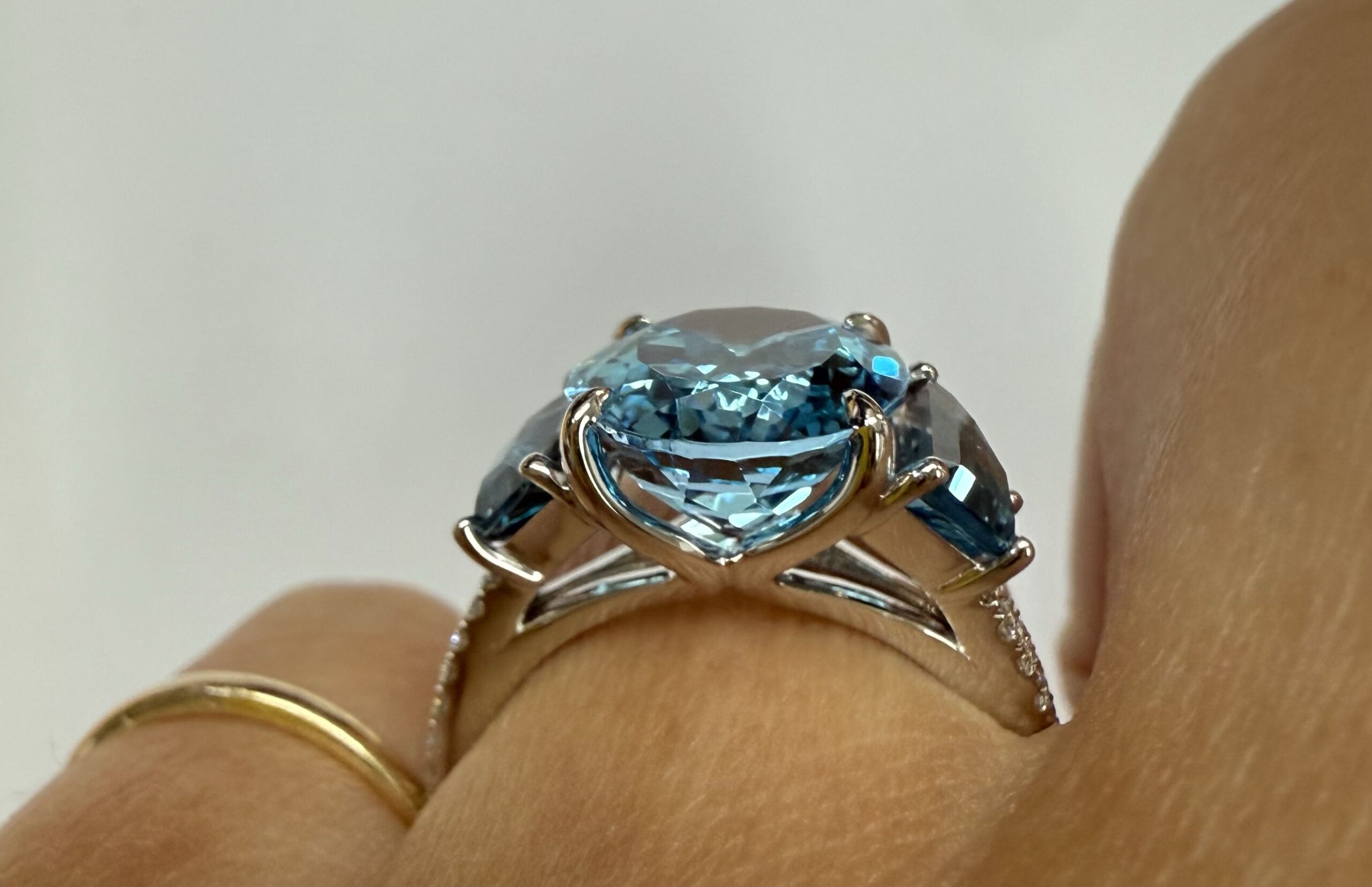 14k White Gold Genuine 4.95 Cttw Blue Topaz & 1.47 Cttw Genuine London Blue Topaz Ring - Image 26