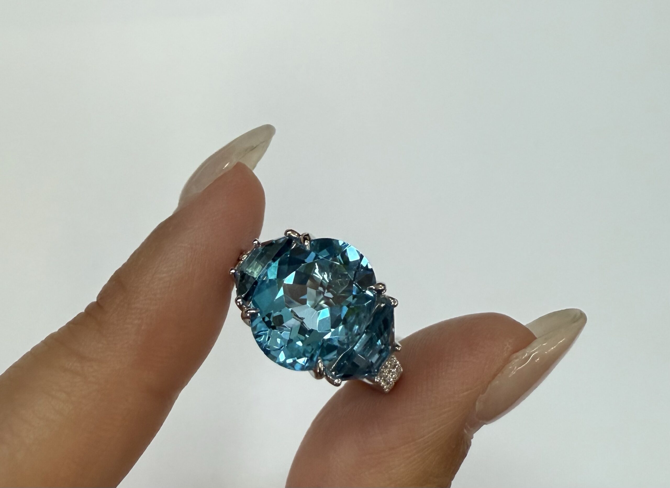 14k White Gold Genuine 4.95 Cttw Blue Topaz & 1.47 Cttw Genuine London Blue Topaz Ring - Image 35