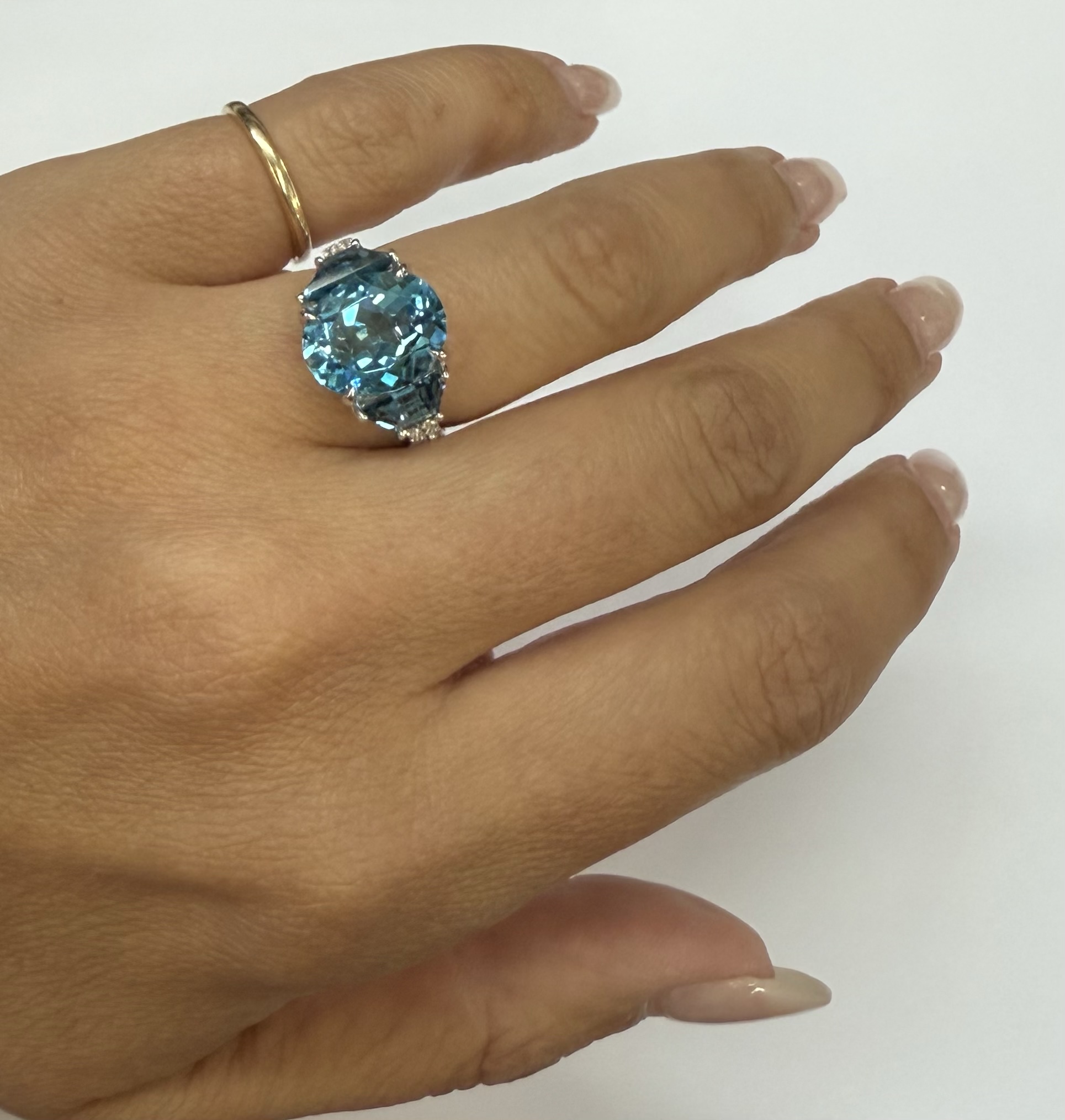 14k White Gold Genuine 4.95 Cttw Blue Topaz & 1.47 Cttw Genuine London Blue Topaz Ring - Image 38