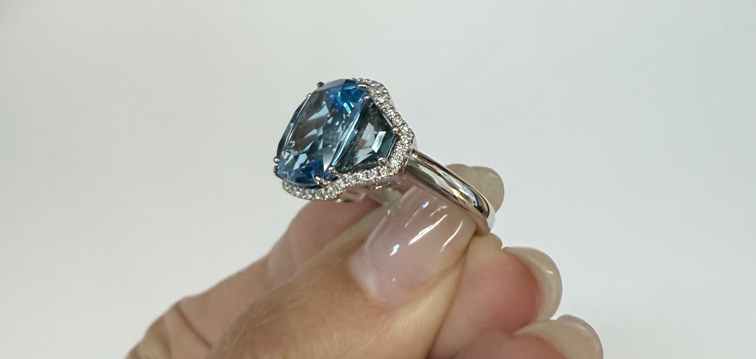 14k White Gold Genuine 6.06 Blue Topaz & 1.47 Cttw Genuine London Blue Topaz Ring - Image 3