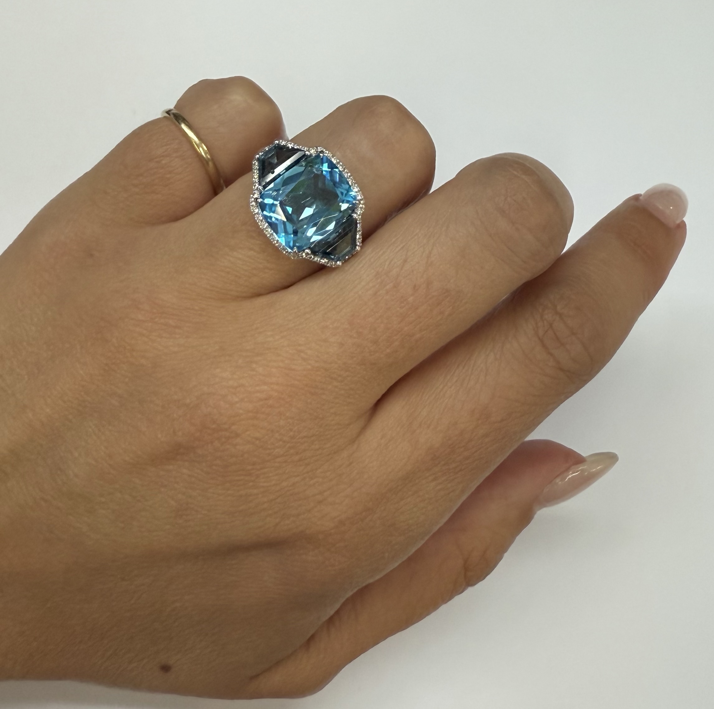 14k White Gold Genuine 6.06 Blue Topaz & 1.47 Cttw Genuine London Blue Topaz Ring - Image 34