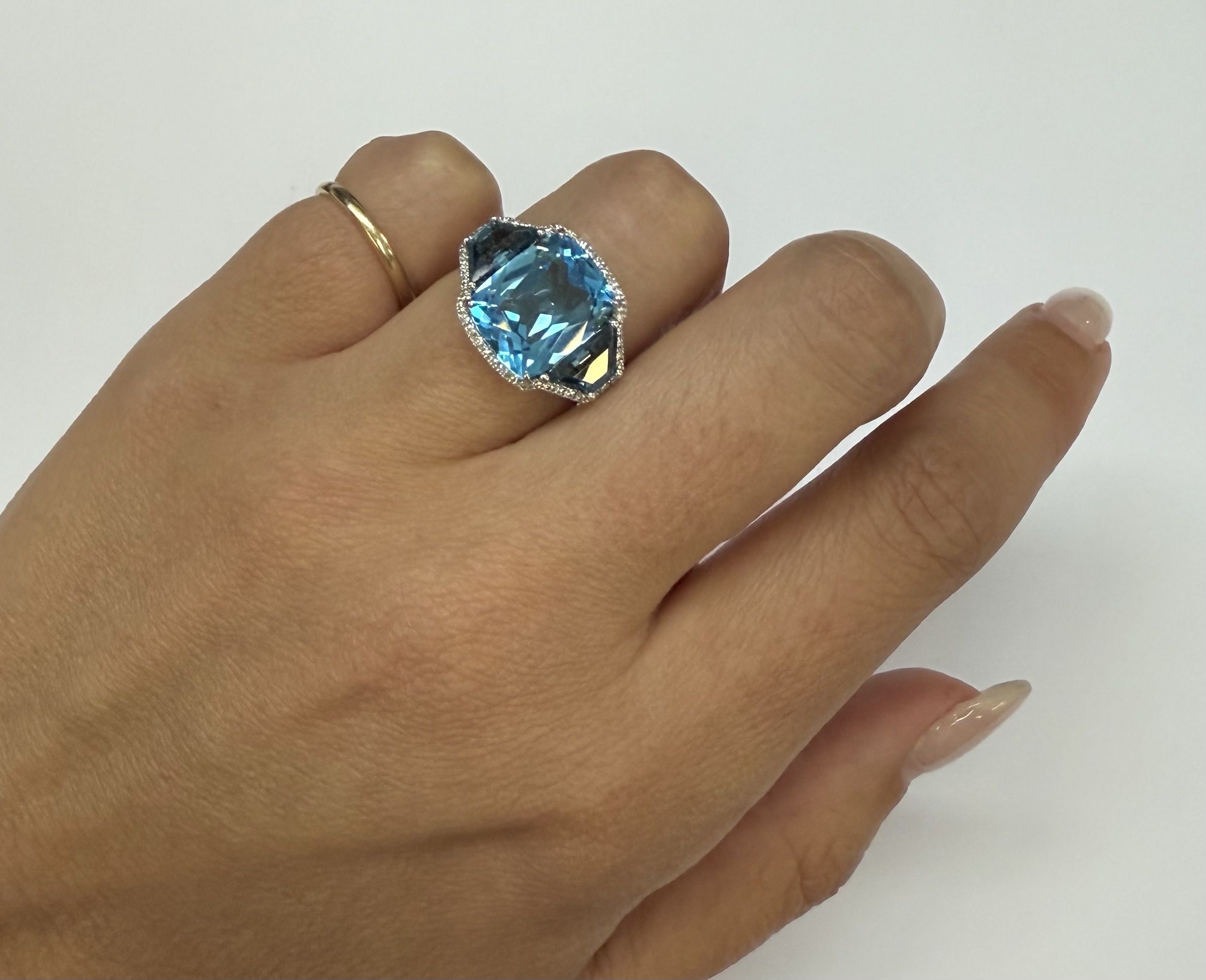 14k White Gold Genuine 6.06 Blue Topaz & 1.47 Cttw Genuine London Blue Topaz Ring - Image 35