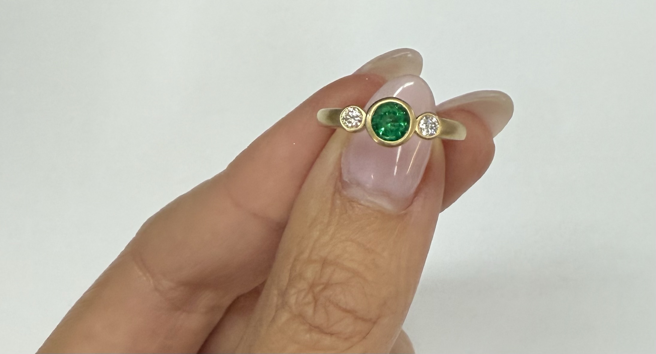 18k Yellow Gold Genuine .40 Cttw Emerald & Diamond Three Stone Ring - Image 9