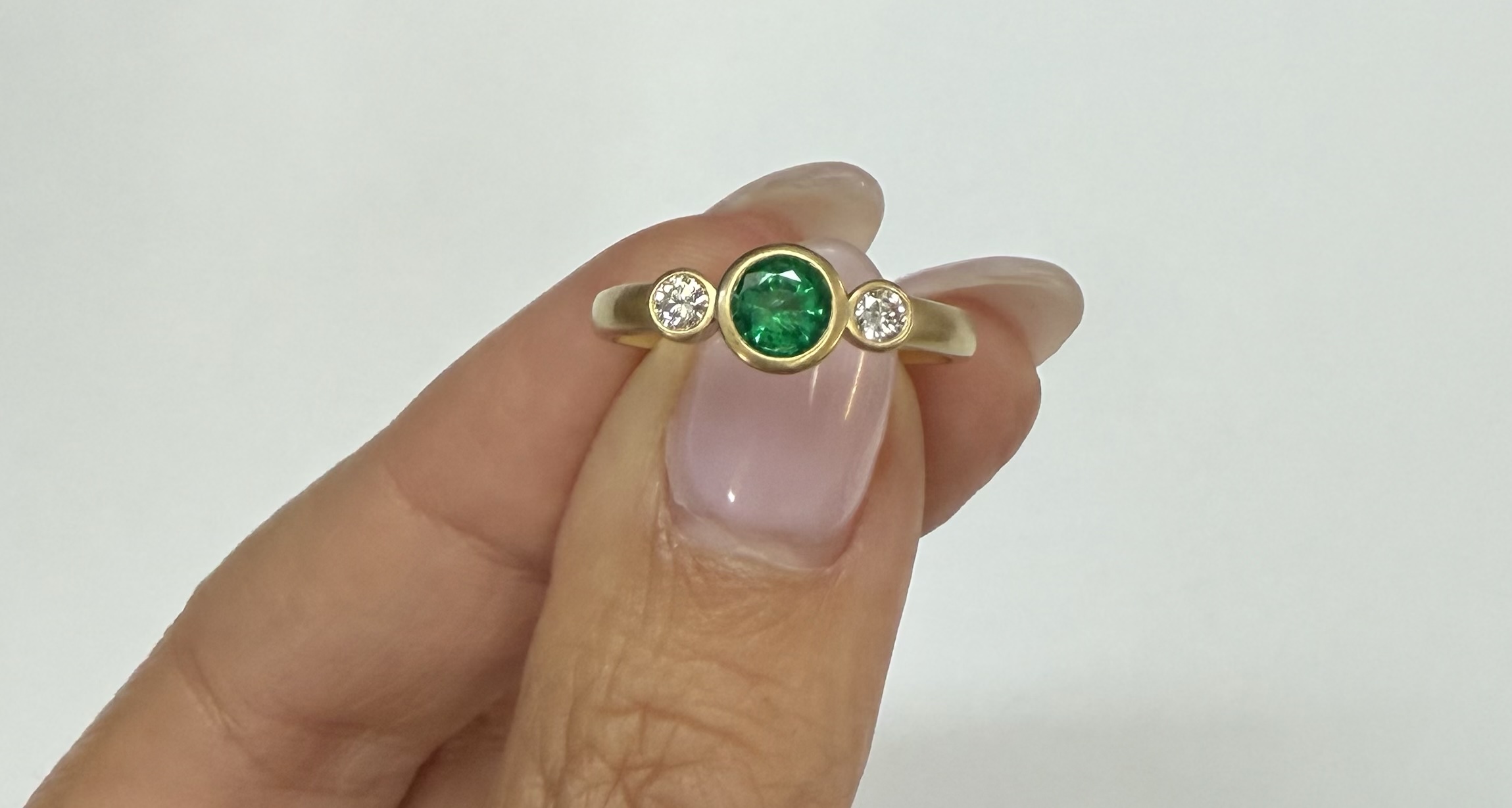 18k Yellow Gold Genuine .40 Cttw Emerald & Diamond Three Stone Ring - Image 15