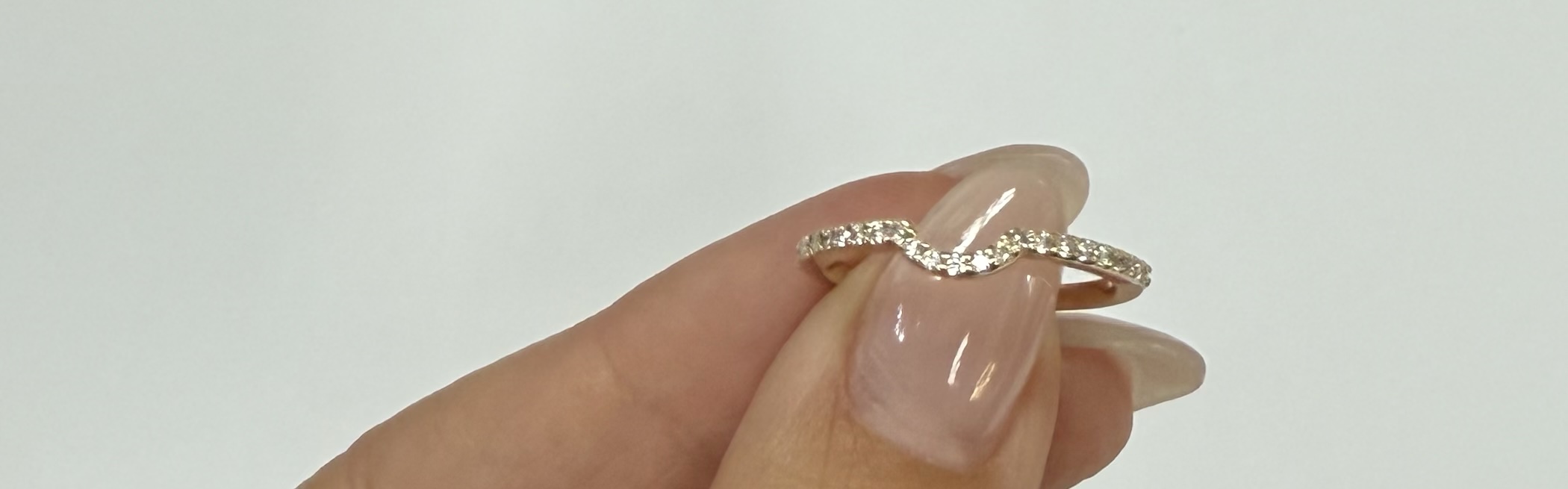 14k Yellow Gold 23 Stone Genuine .20 Cttw Round Brilliant Cut Diamond Fitted Band - Image 57