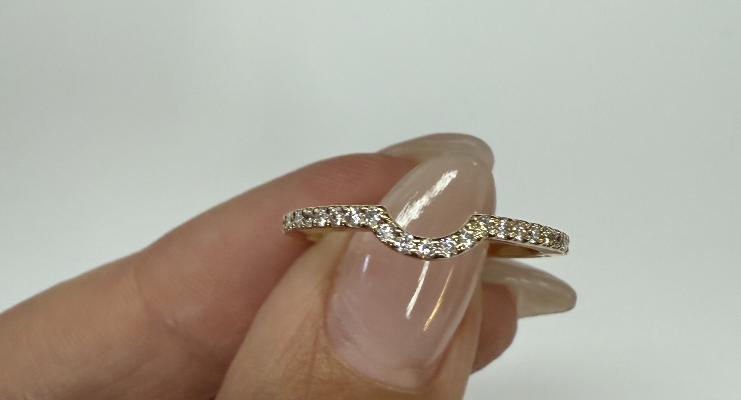 14k Yellow Gold 23 Stone Genuine .20 Cttw Round Brilliant Cut Diamond Fitted Band - Image 55