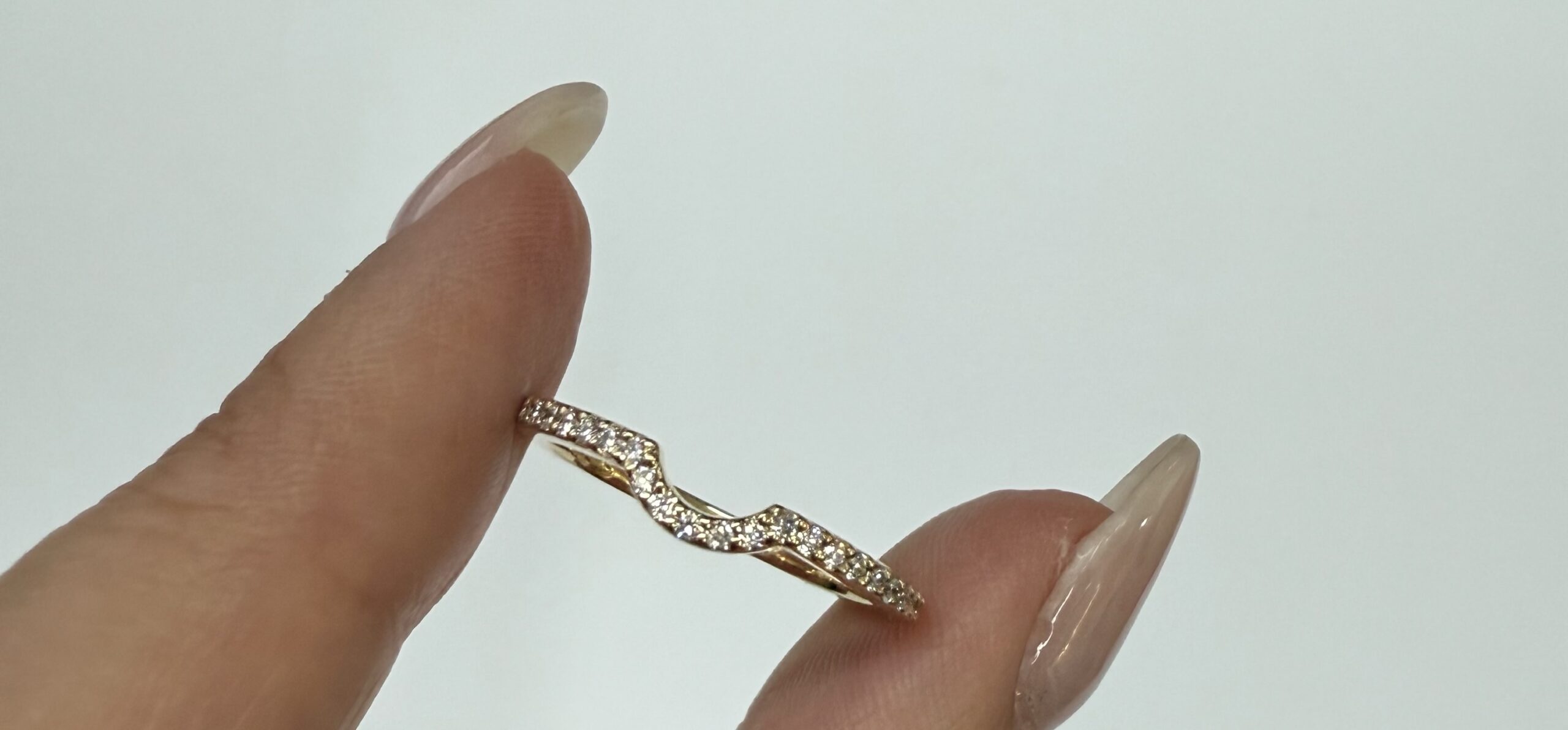 14k Yellow Gold 23 Stone Genuine .20 Cttw Round Brilliant Cut Diamond Fitted Band - Image 45