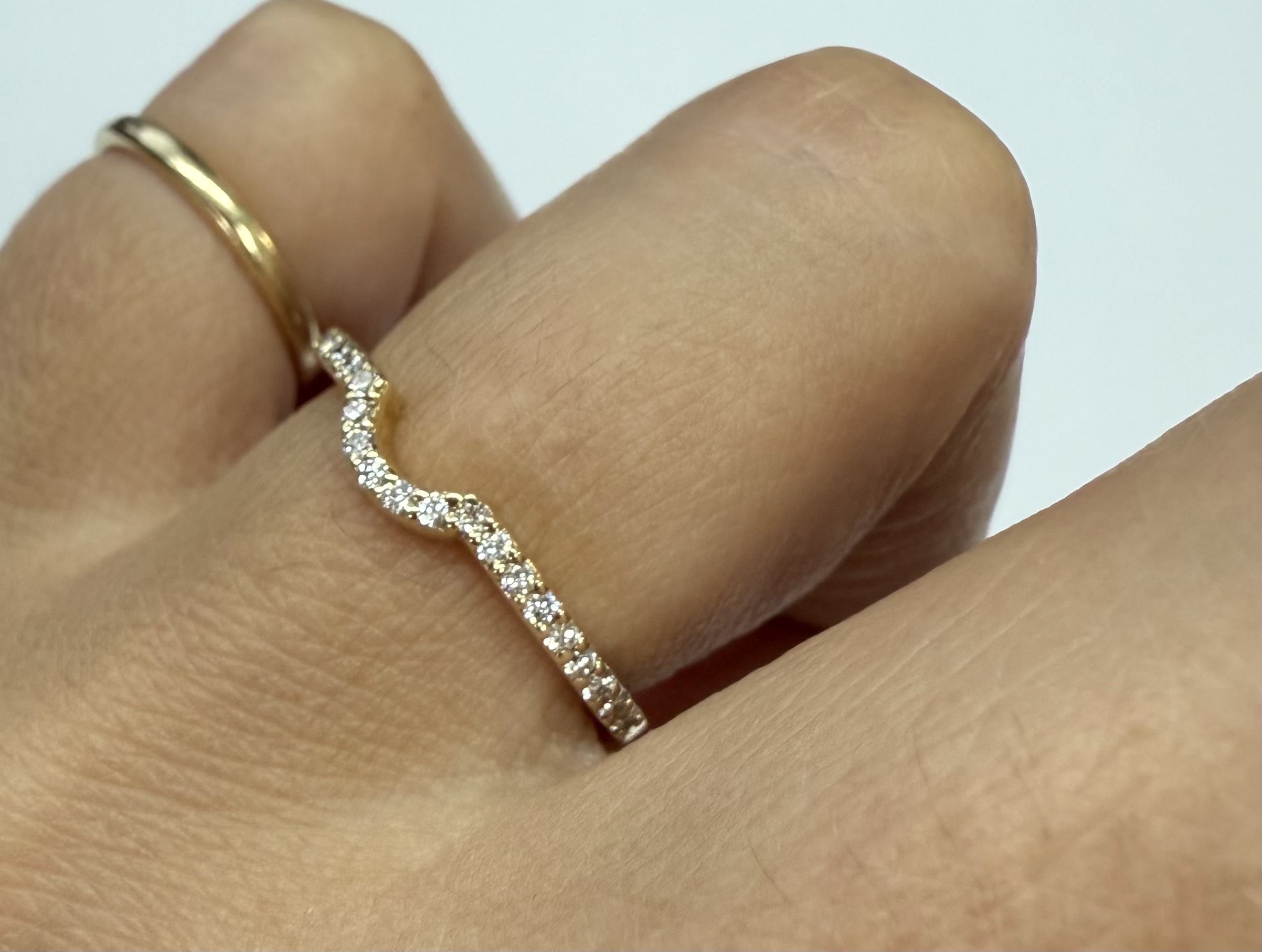 14k Yellow Gold 23 Stone Genuine .20 Cttw Round Brilliant Cut Diamond Fitted Band - Image 35