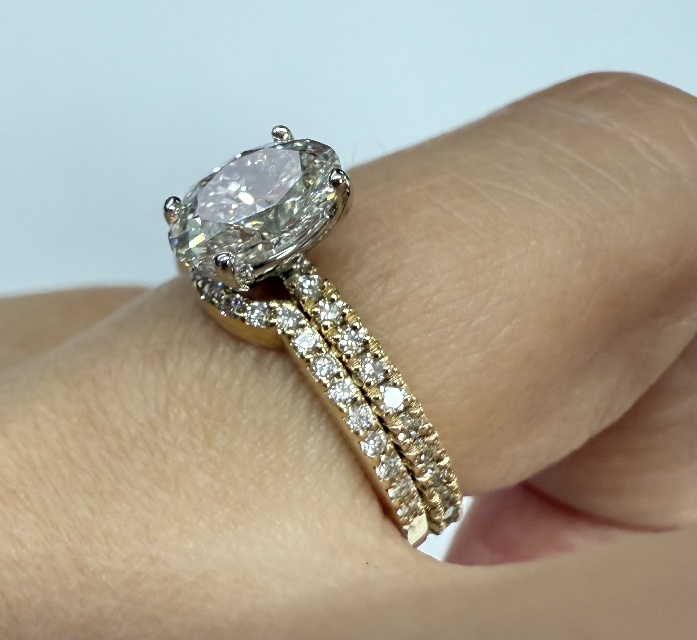 14k Yellow Gold 23 Stone Genuine .20 Cttw Round Brilliant Cut Diamond Fitted Band - Image 13