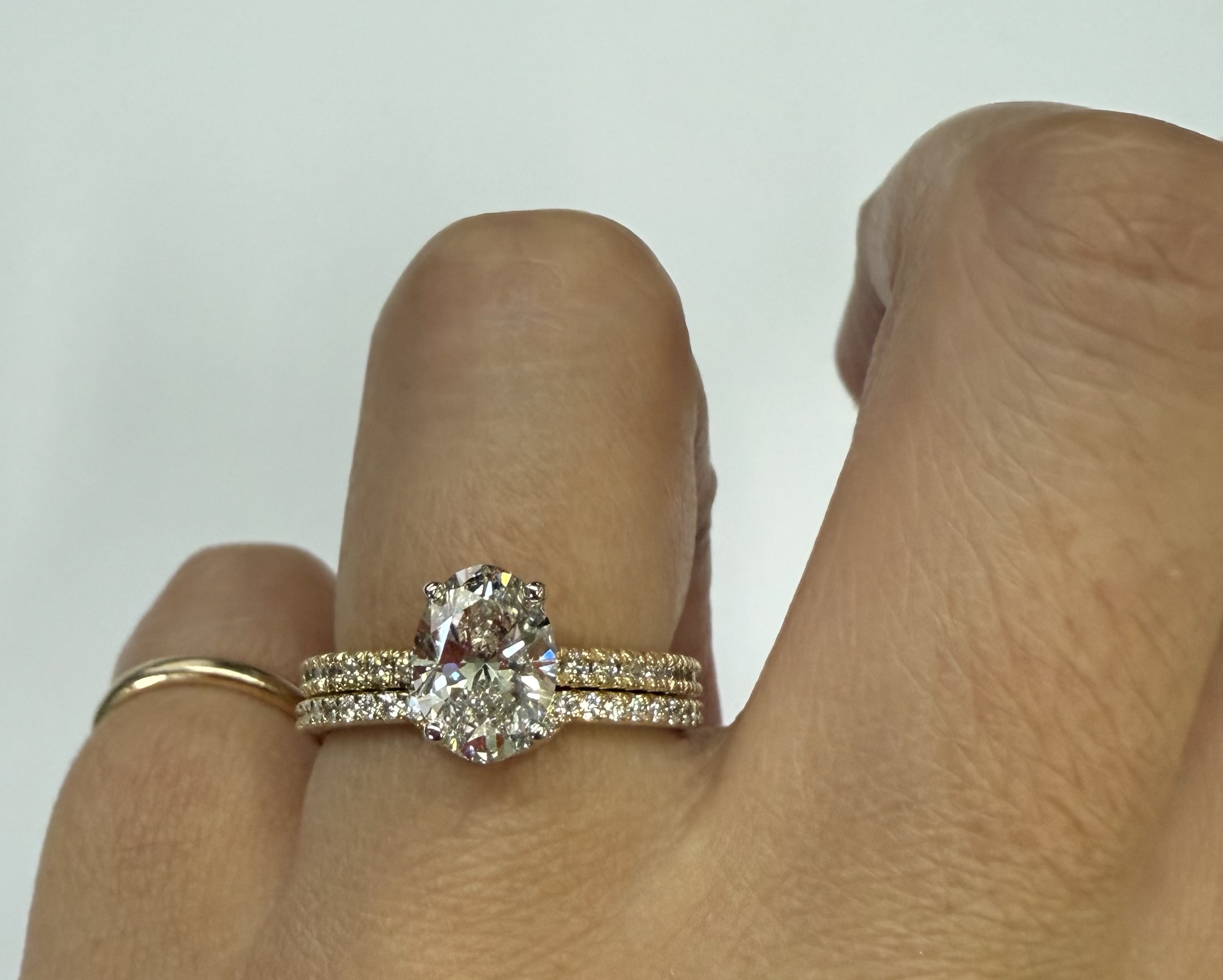 14k Yellow Gold 23 Stone Genuine .20 Cttw Round Brilliant Cut Diamond Fitted Band - Image 12