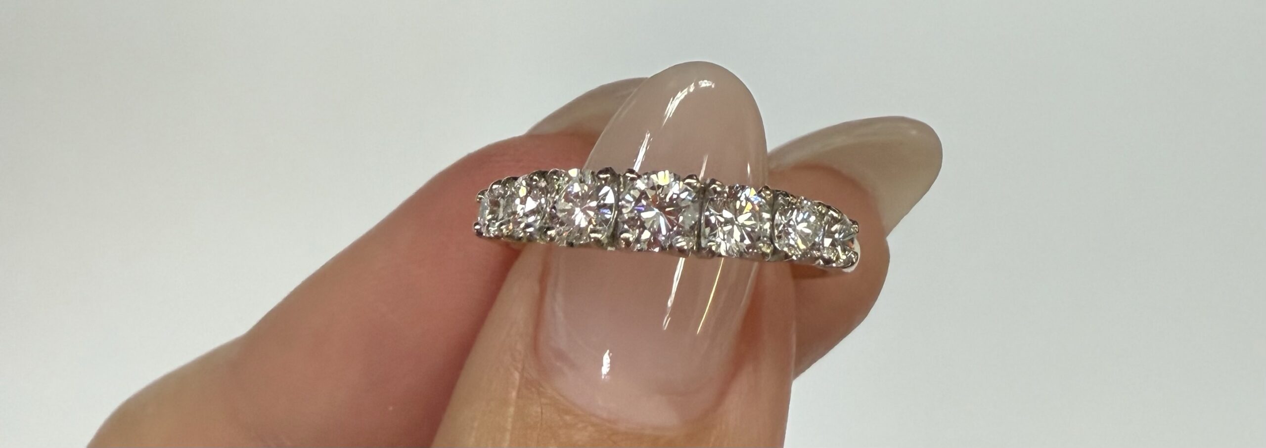 Vintage 14k White & Yellow Seven Stone Genuine 3/4 Cttw Round Brilliant Cut Diamond Graduated Band - Image 9