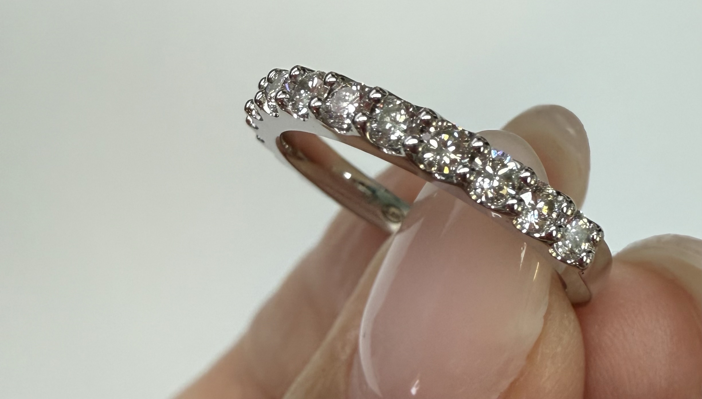 14k White Gold Shared Prong 13 Stone Genuine .58 Cttw Round Brilliant Cut Diamond Band - Image 8