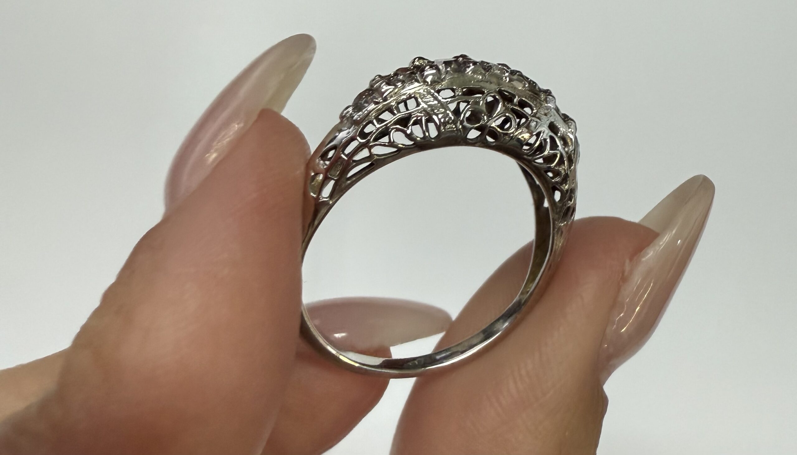 Vintage 14k White Gold Genuine Diamond 7 Stone Filigree Band - Image 23