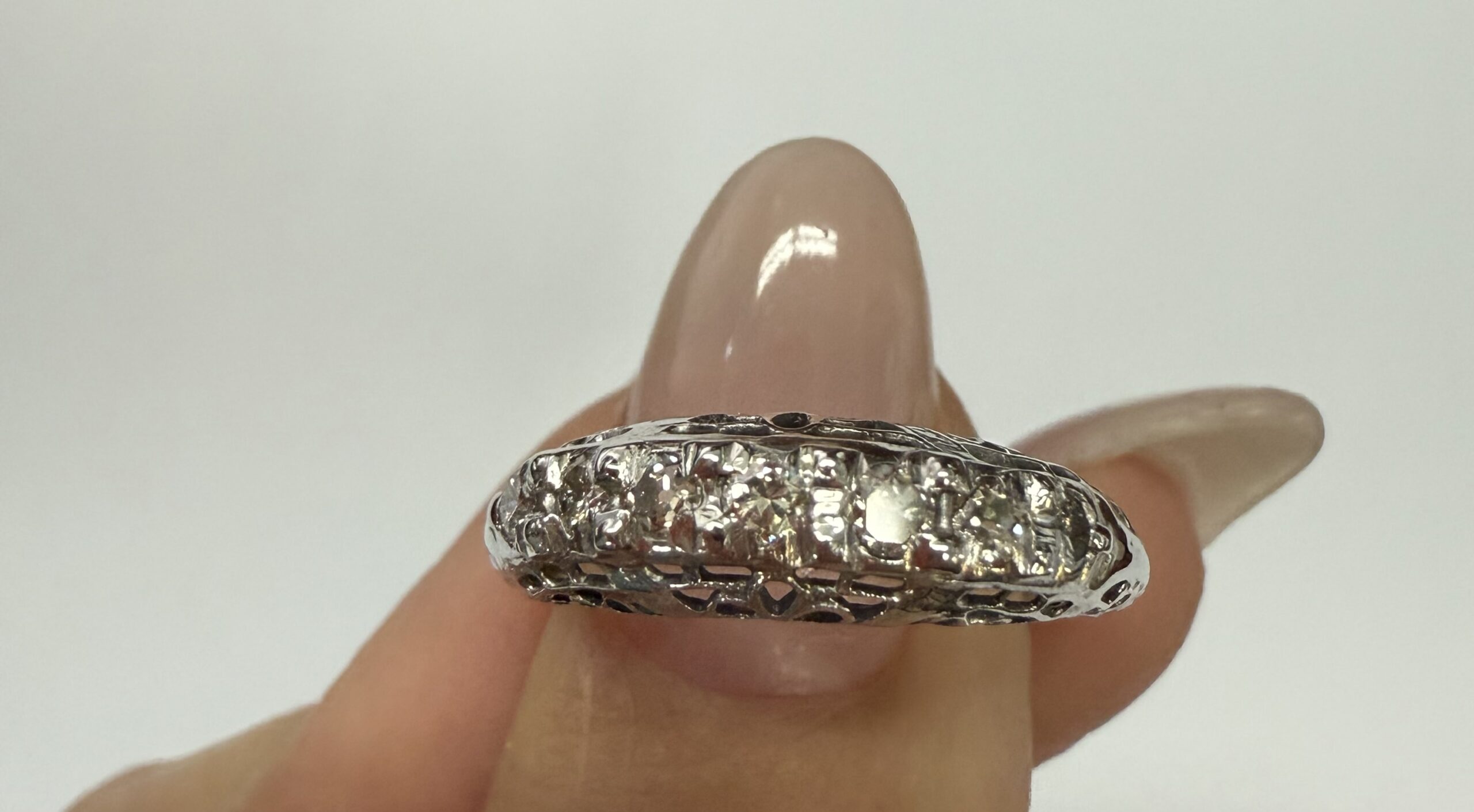 Vintage 14k White Gold Genuine Diamond 7 Stone Filigree Band - Image 7
