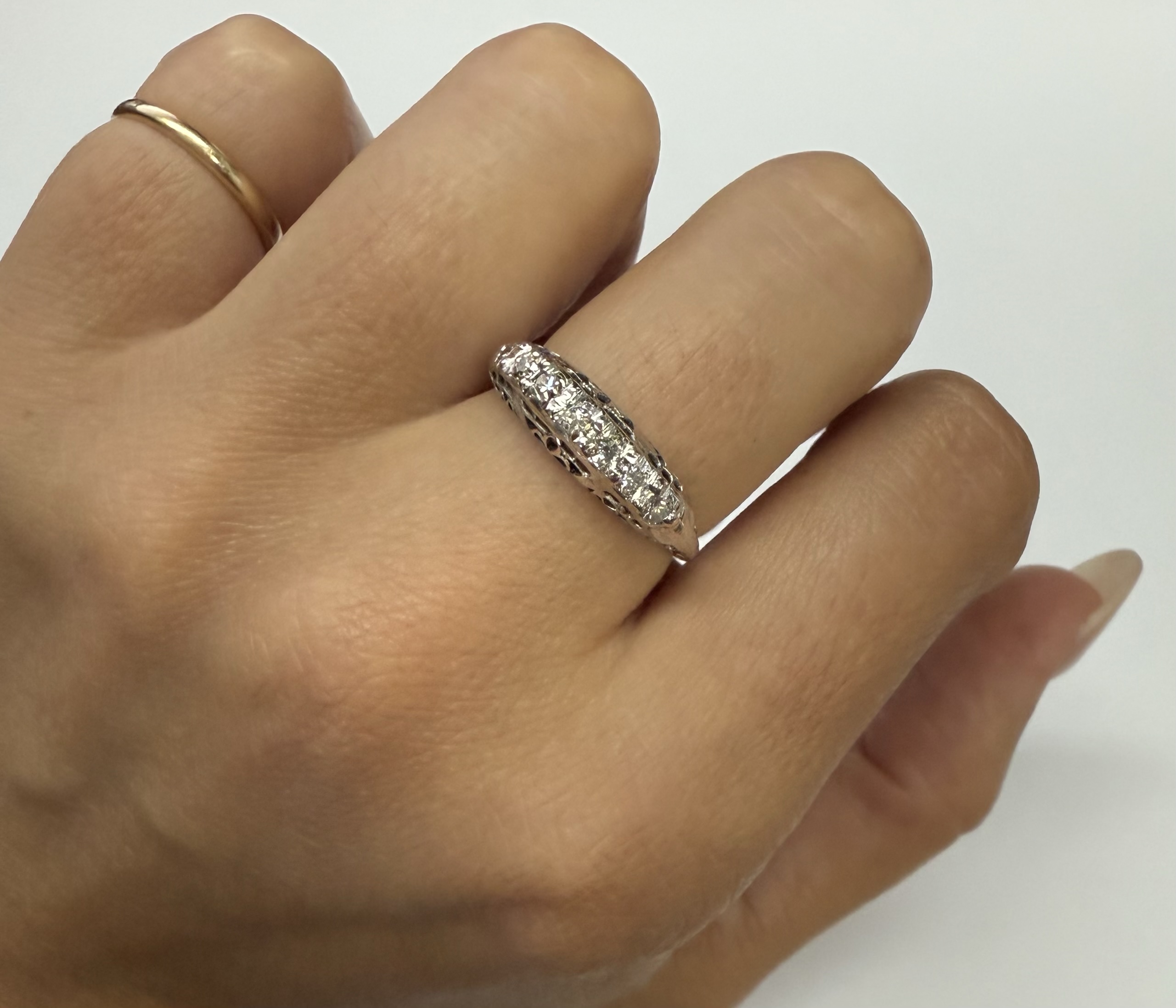 Vintage 14k White Gold Genuine Diamond 7 Stone Filigree Band - Image 13