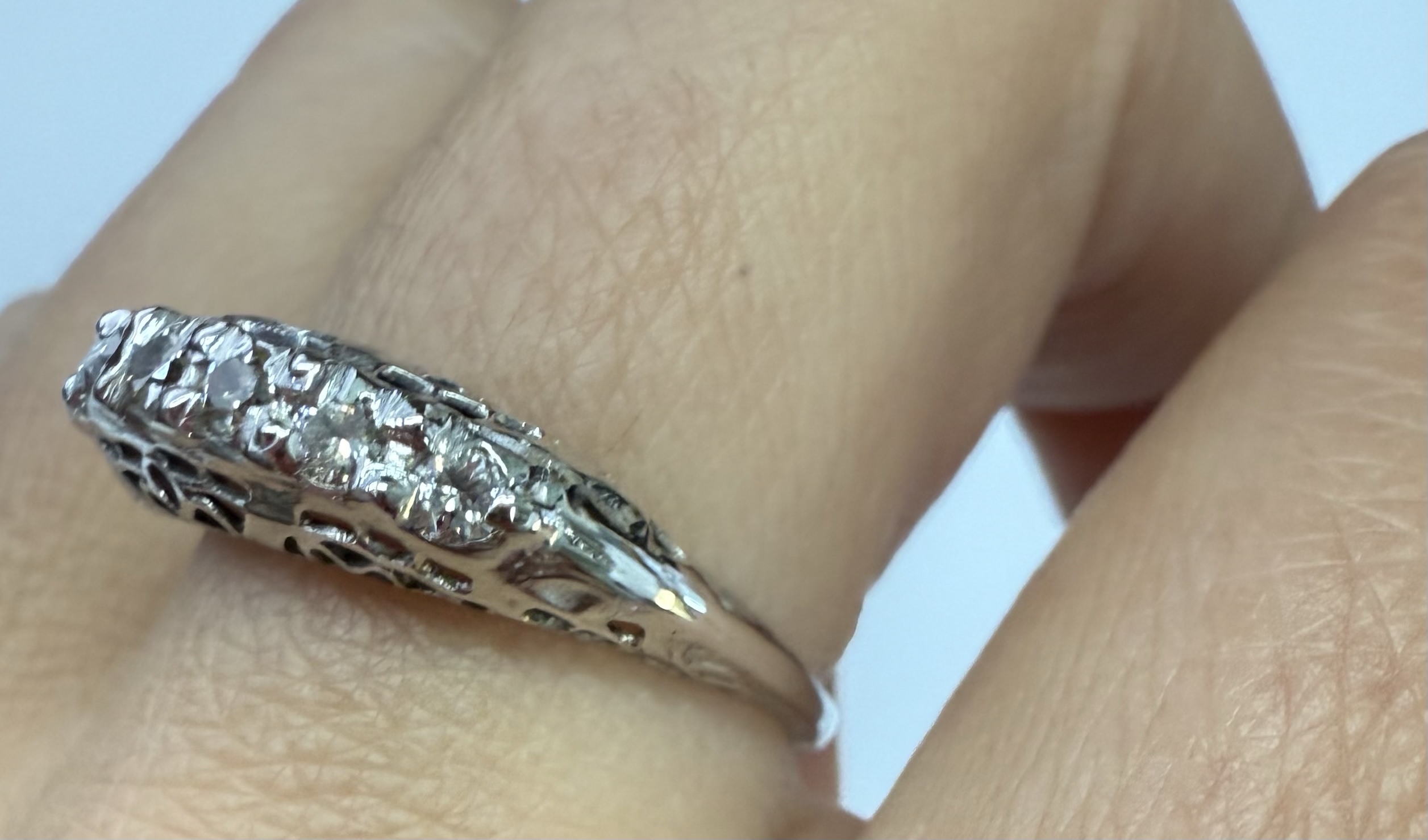 Vintage 14k White Gold Genuine Diamond 7 Stone Filigree Band - Image 16