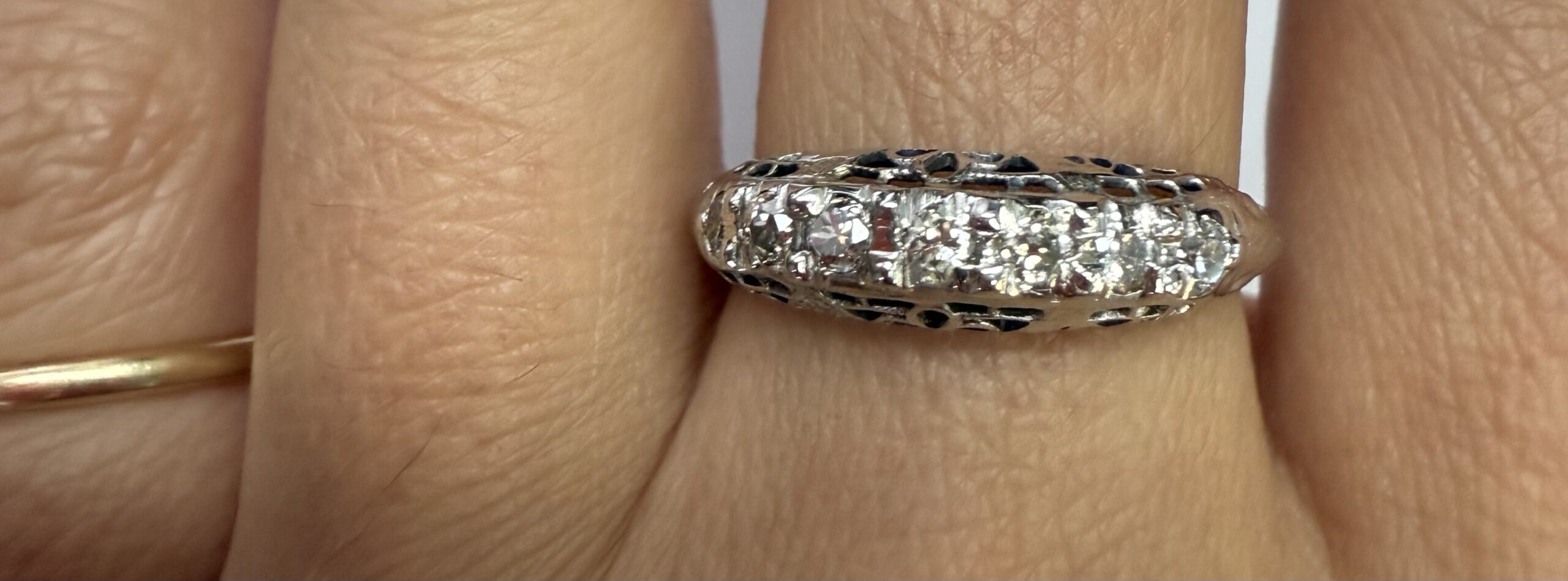 Vintage 14k White Gold Genuine Diamond 7 Stone Filigree Band - Image 19