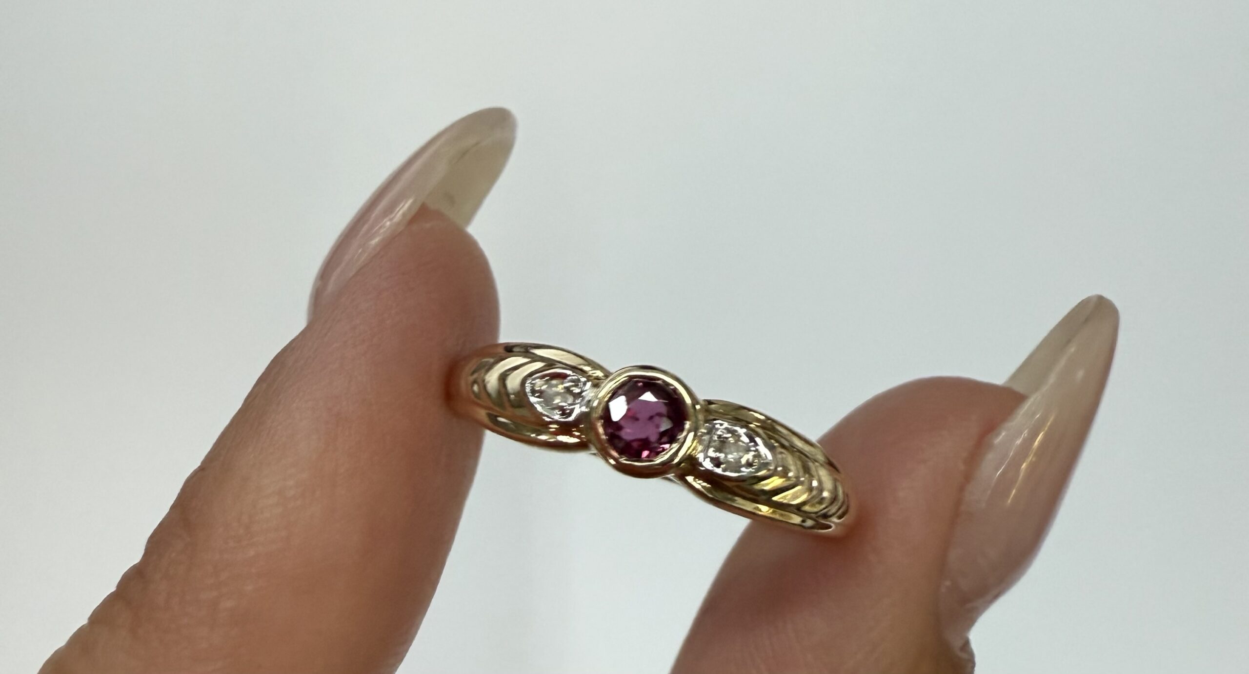 Vintage 14k Yellow Gold Bezel Set Ruby Ring - Image 4