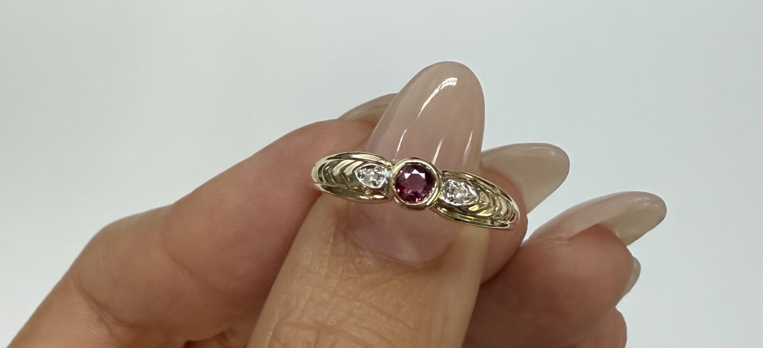 Vintage 14k Yellow Gold Bezel Set Ruby Ring - Image 9