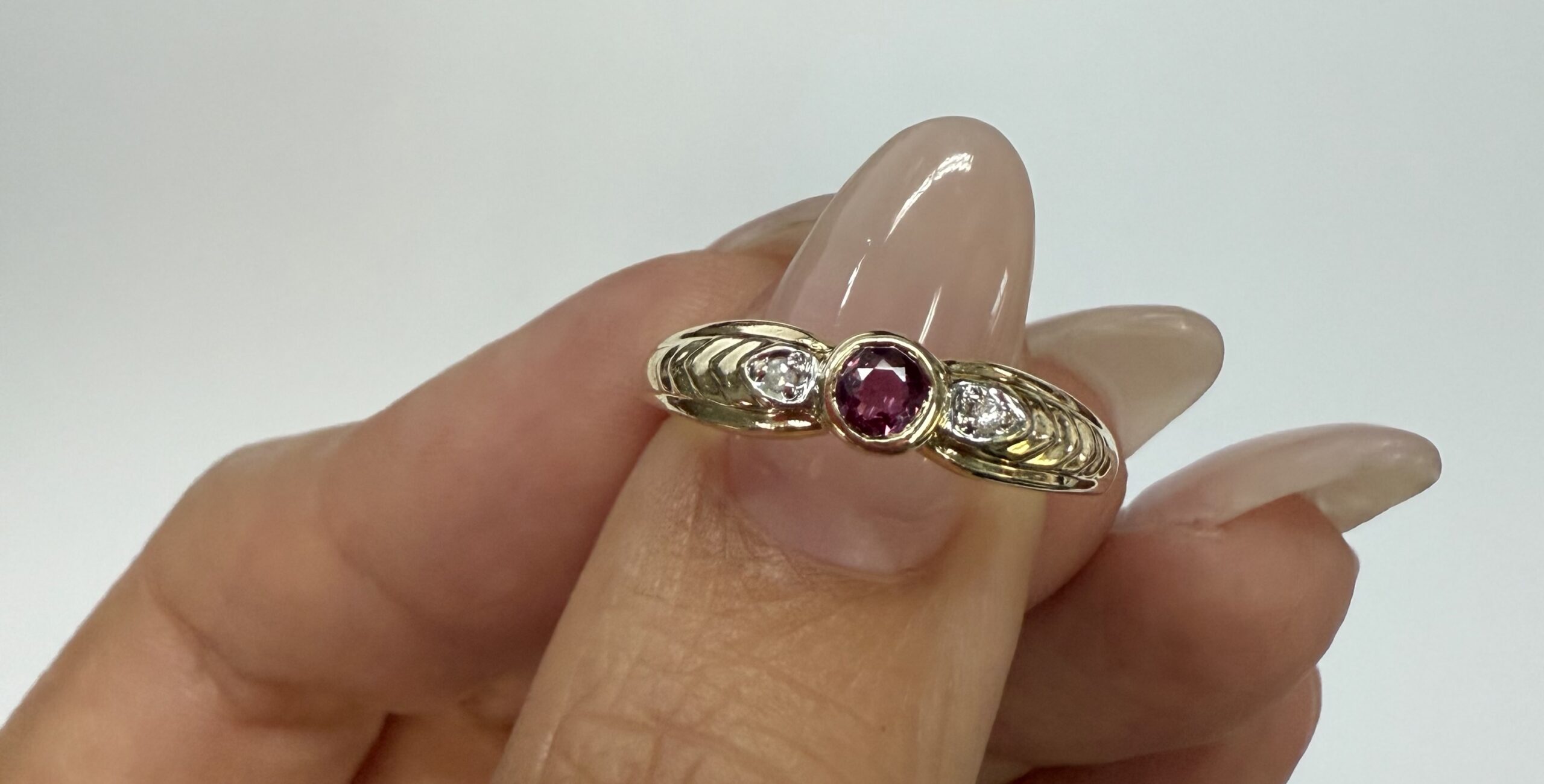 Vintage 14k Yellow Gold Bezel Set Ruby Ring - Image 10