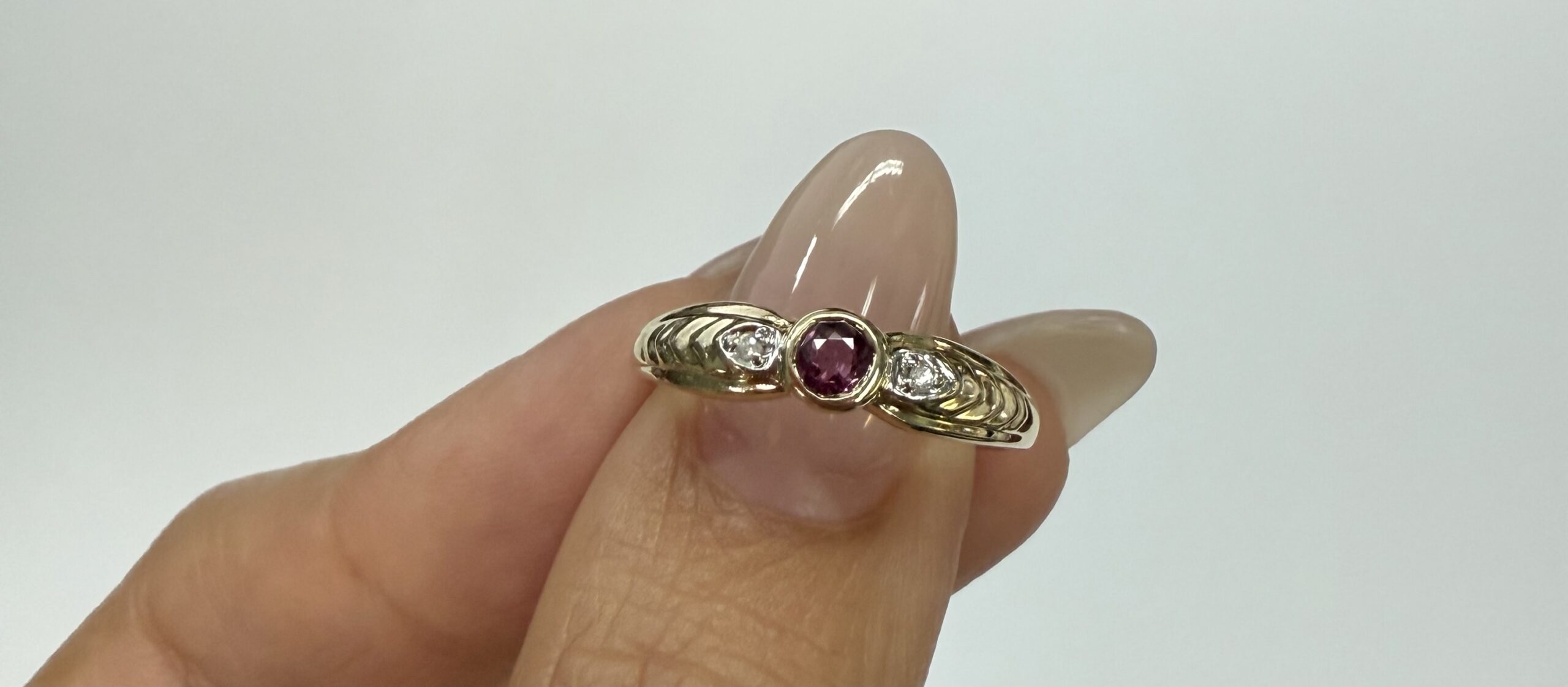 Vintage 14k Yellow Gold Bezel Set Ruby Ring - Image 13