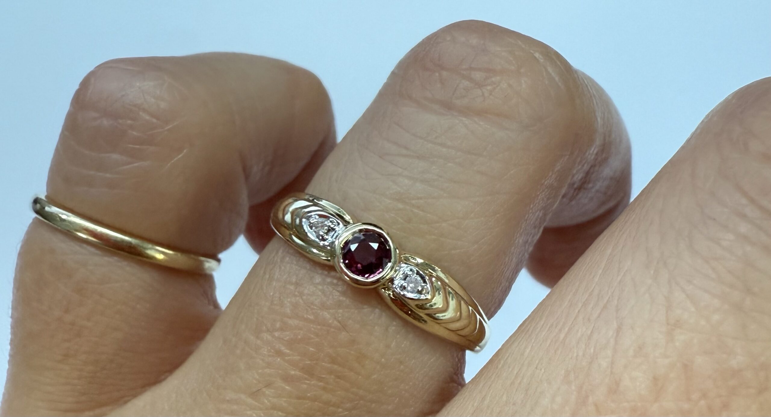 Vintage 14k Yellow Gold Bezel Set Ruby Ring - Image 20