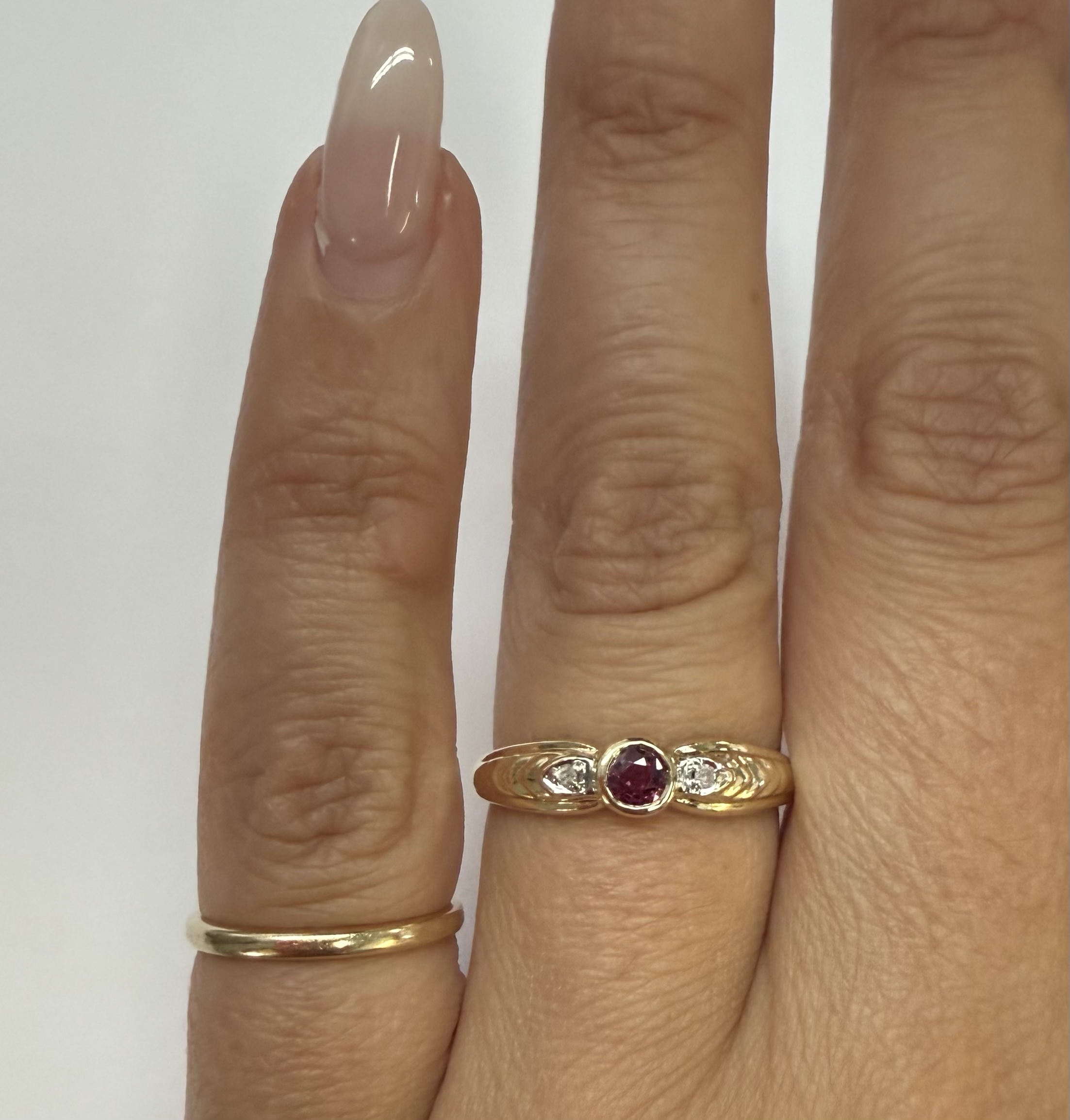 Vintage 14k Yellow Gold Bezel Set Ruby Ring - Image 26