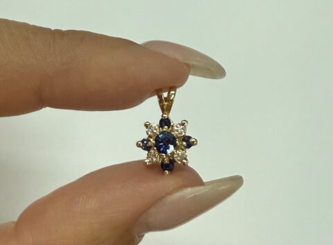 Vintage 14k Yellow Gold 1/4 Cttw Sapphire & Diamond Cluster Pendant